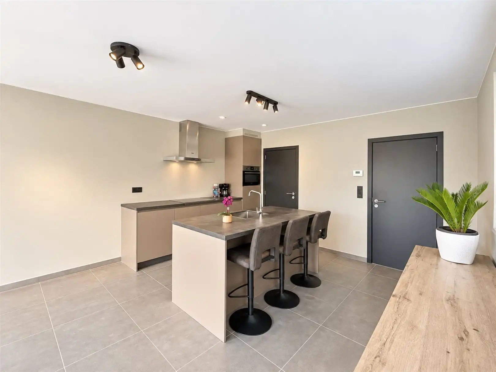 moderne gb met 3 slaapkamers foto 6