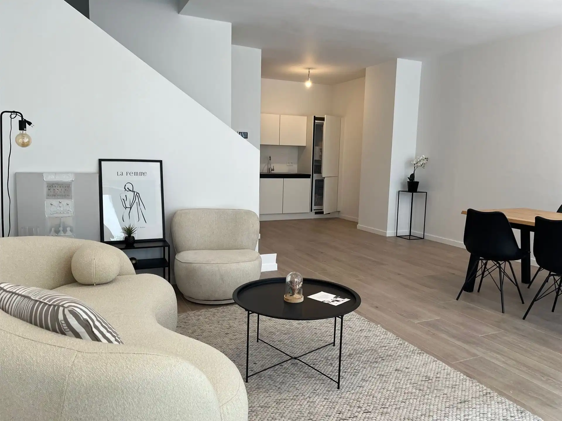 Prachtige nieuwe 2 slpk duplex met binnenplaats/terras ! foto 3