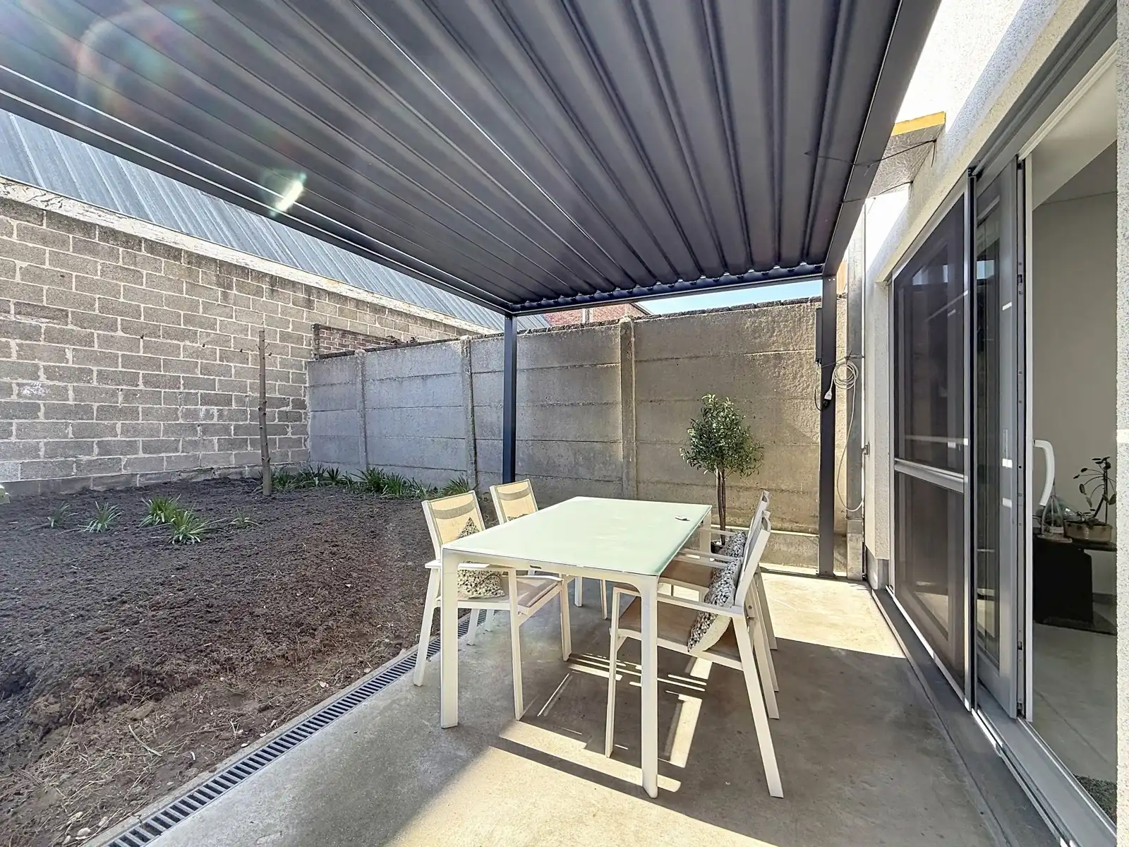 Ruime, Mooi Gerenoveerde Stadswoning met 3 SLPK én Tuin! foto 18