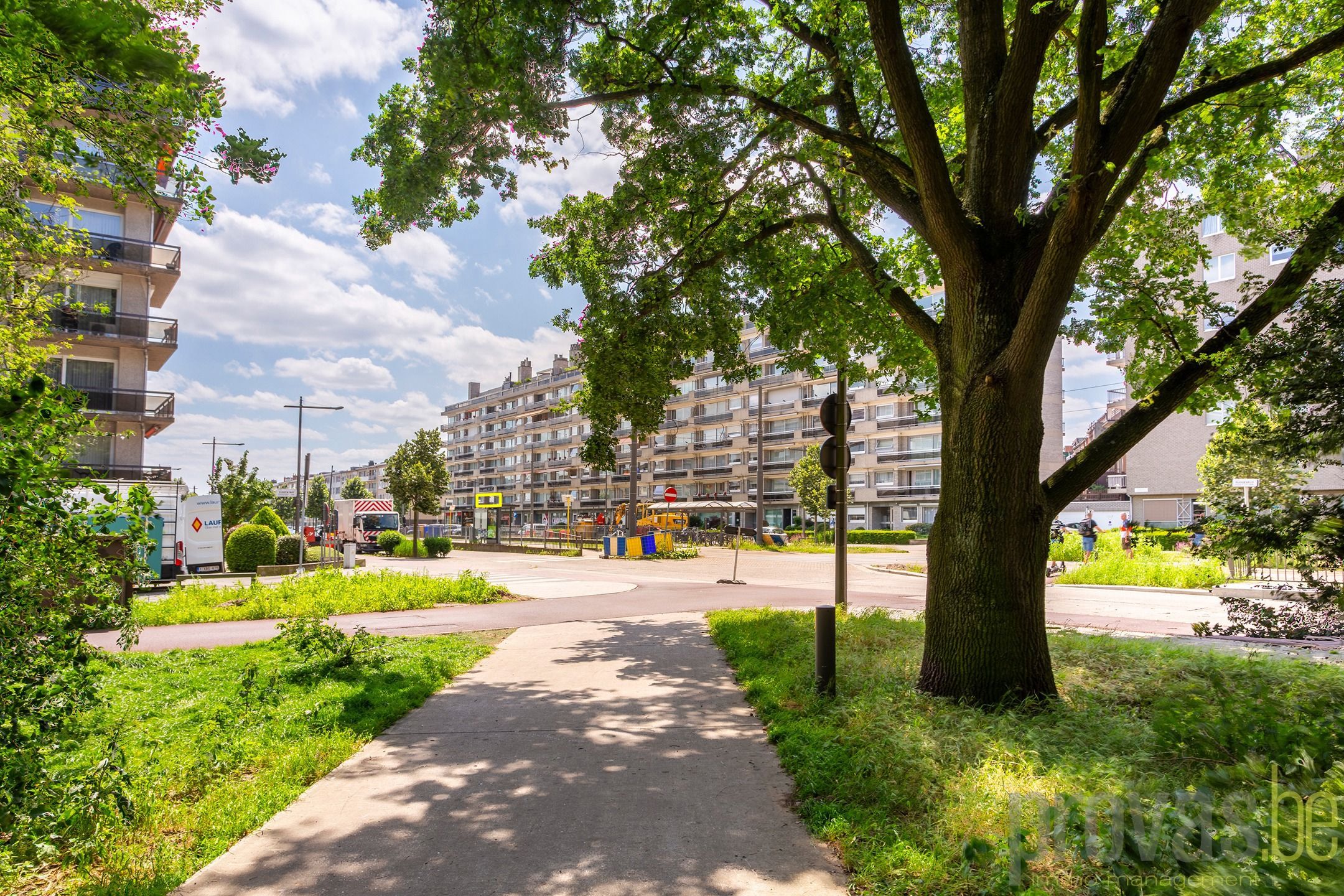 LICHT APP. CA 153 M² MET TWEE TERRASSEN EN GARAGE IN DEURNE foto 23