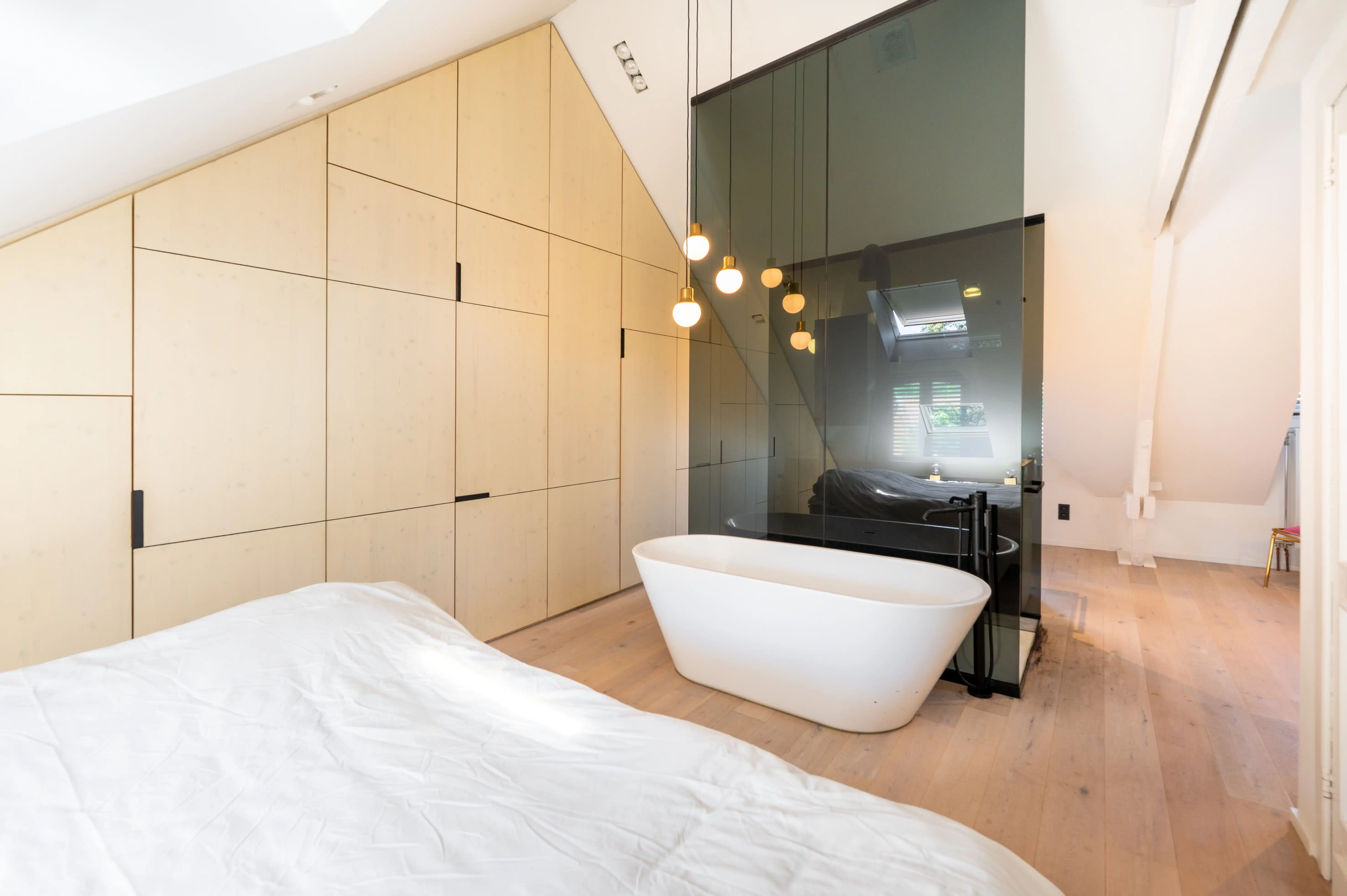 Karaktervolle herenwoning met verwarmd zwembad in hartje Kapellen. foto 22