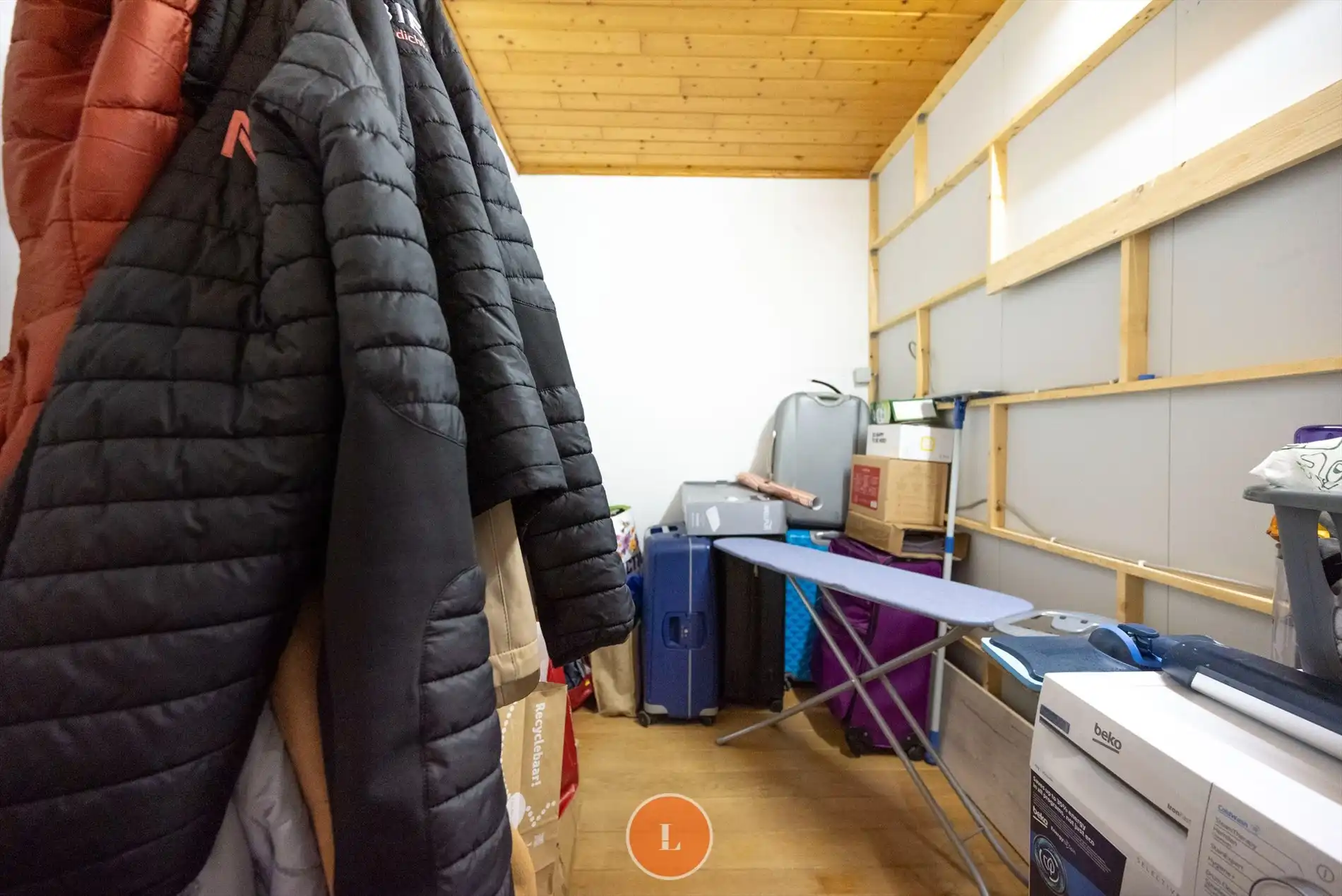 Handelspand met duplexappartement, tuin en garage in het hart van Lauwe foto 17