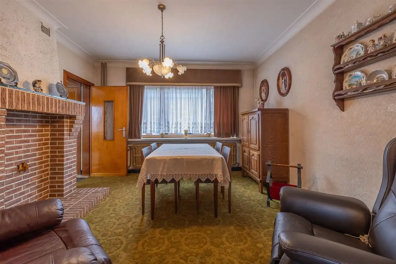 Vrijstaande woning met 3slk in verkeersluwe straat foto 7