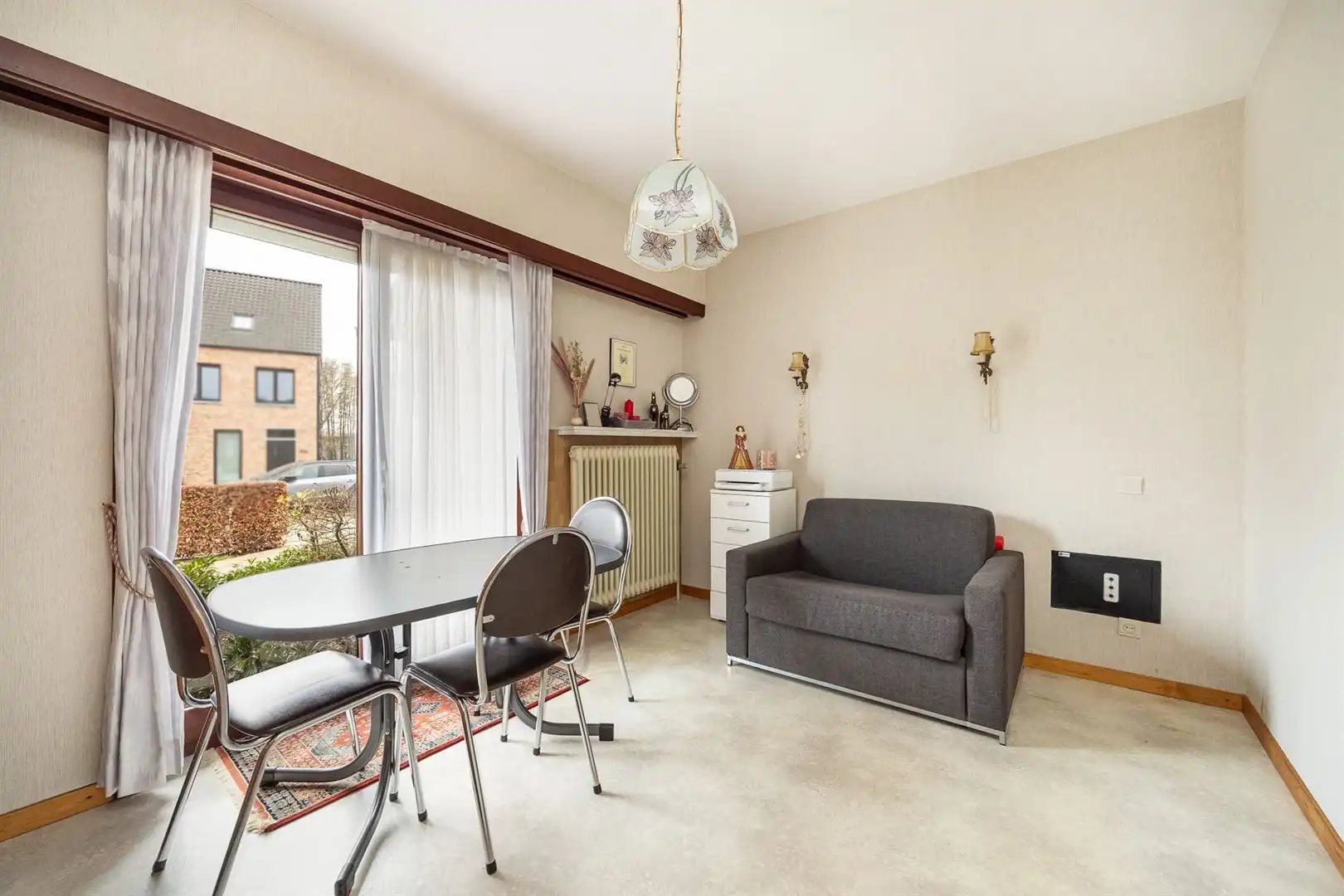 Verzorgde laagbouwwoning met tuin en garages! foto 10