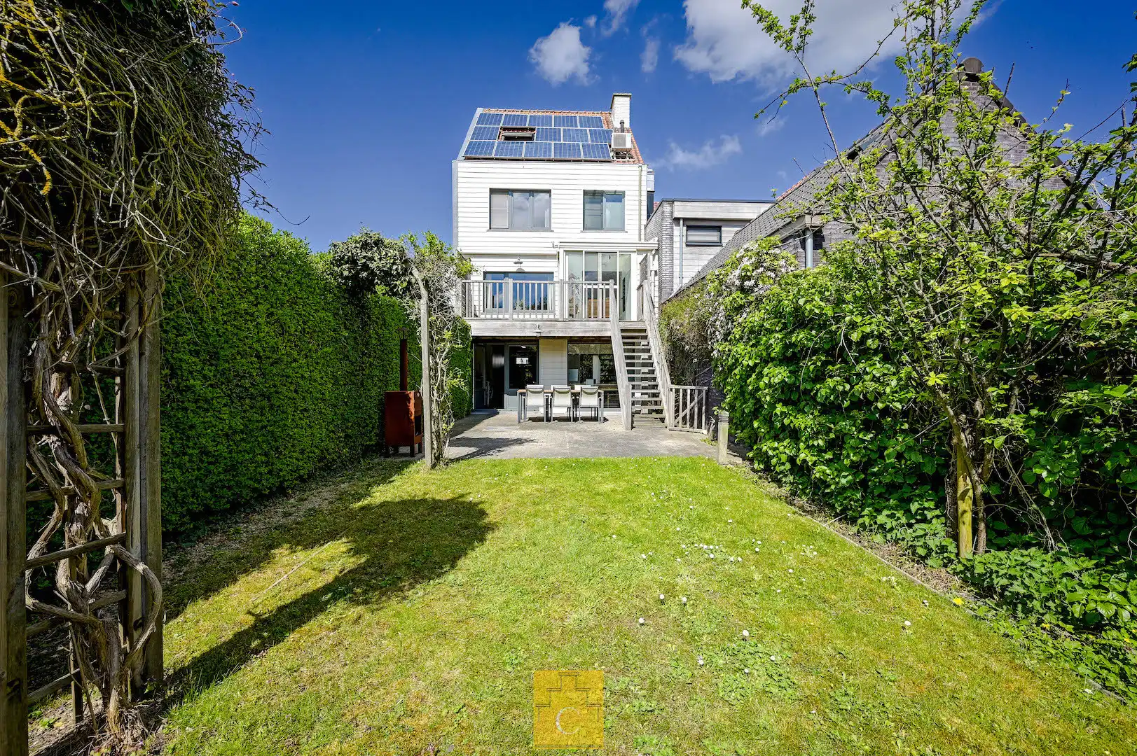 Sfeervolle gezinswoning met garage en tuin in het charmante Lissewege foto 7