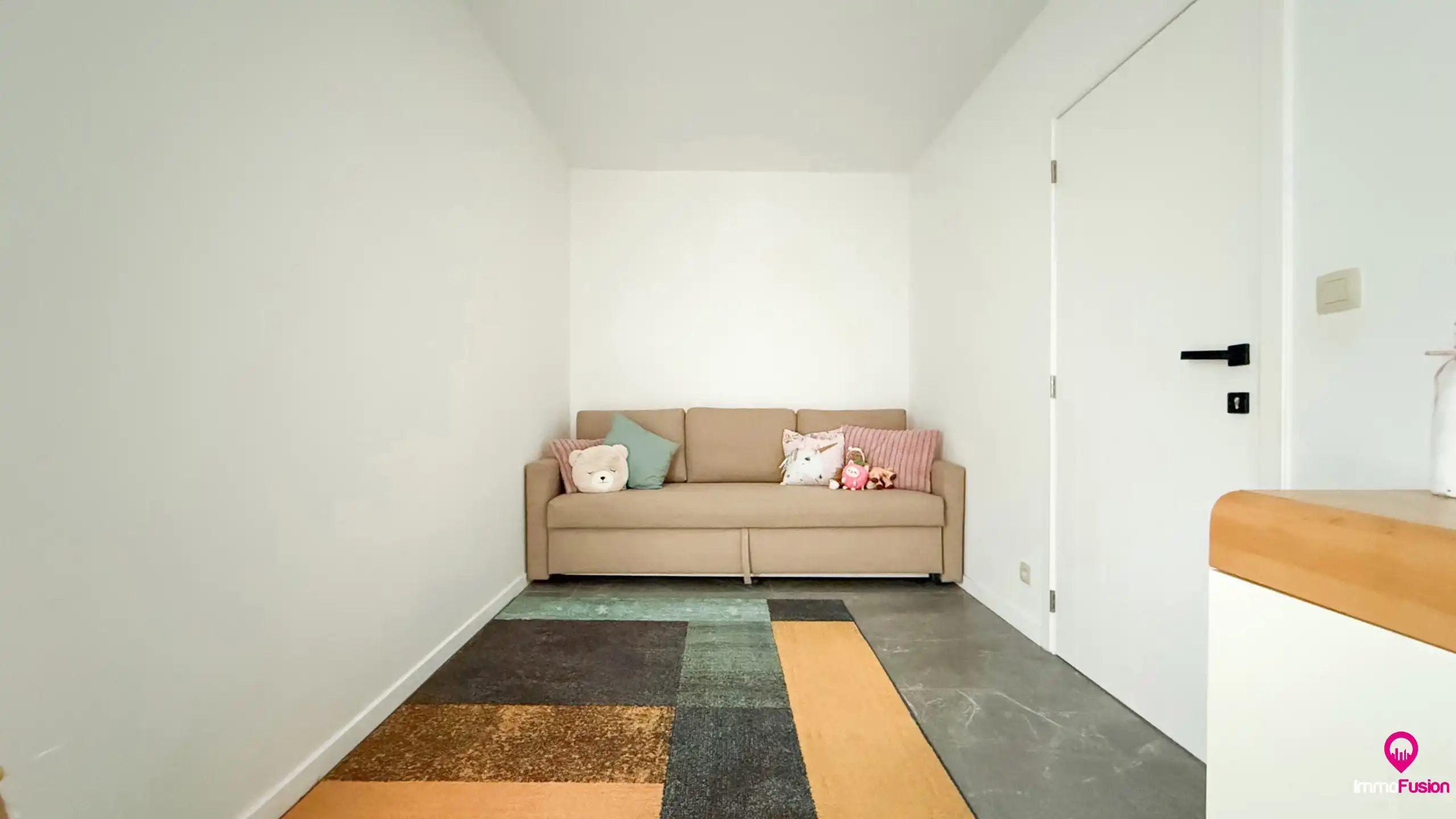Gerenoveerde woning met 3 slaapkamers en ruime tuin! foto 16