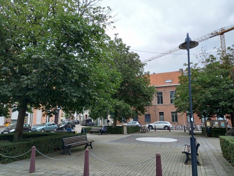 VERHUURD: Goedgelegen studio nabij station, stadscentrum en winkels foto 3