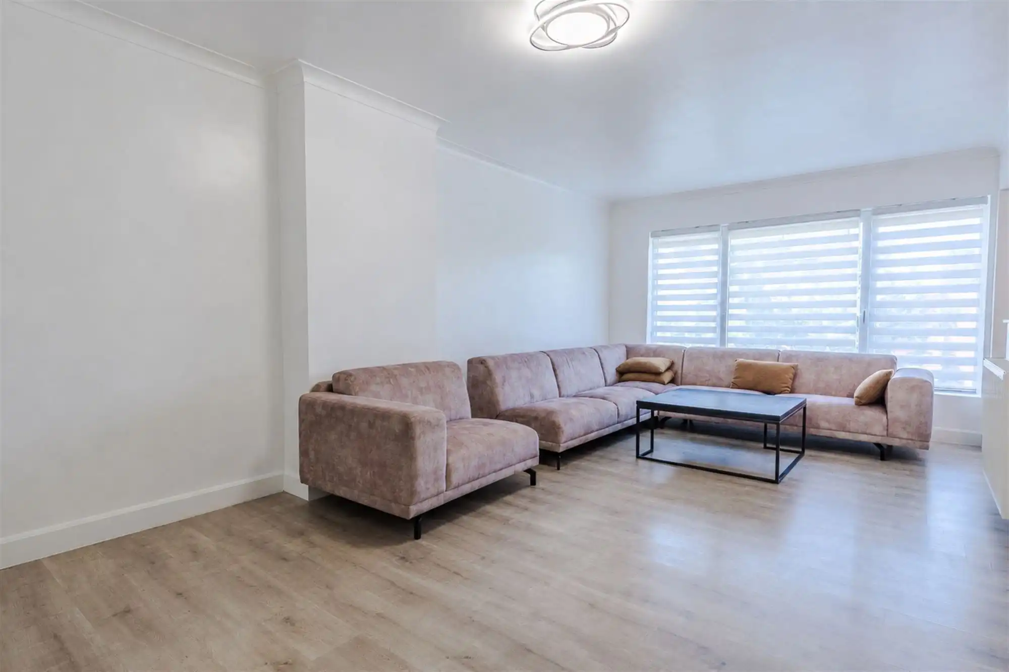 Opbrengsteigendom met 3 verhuurde appartementen foto 27