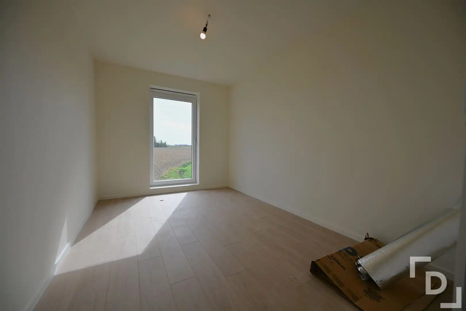 Afgewerkte nieuwbouwwoning  in hartje Proven. foto 10