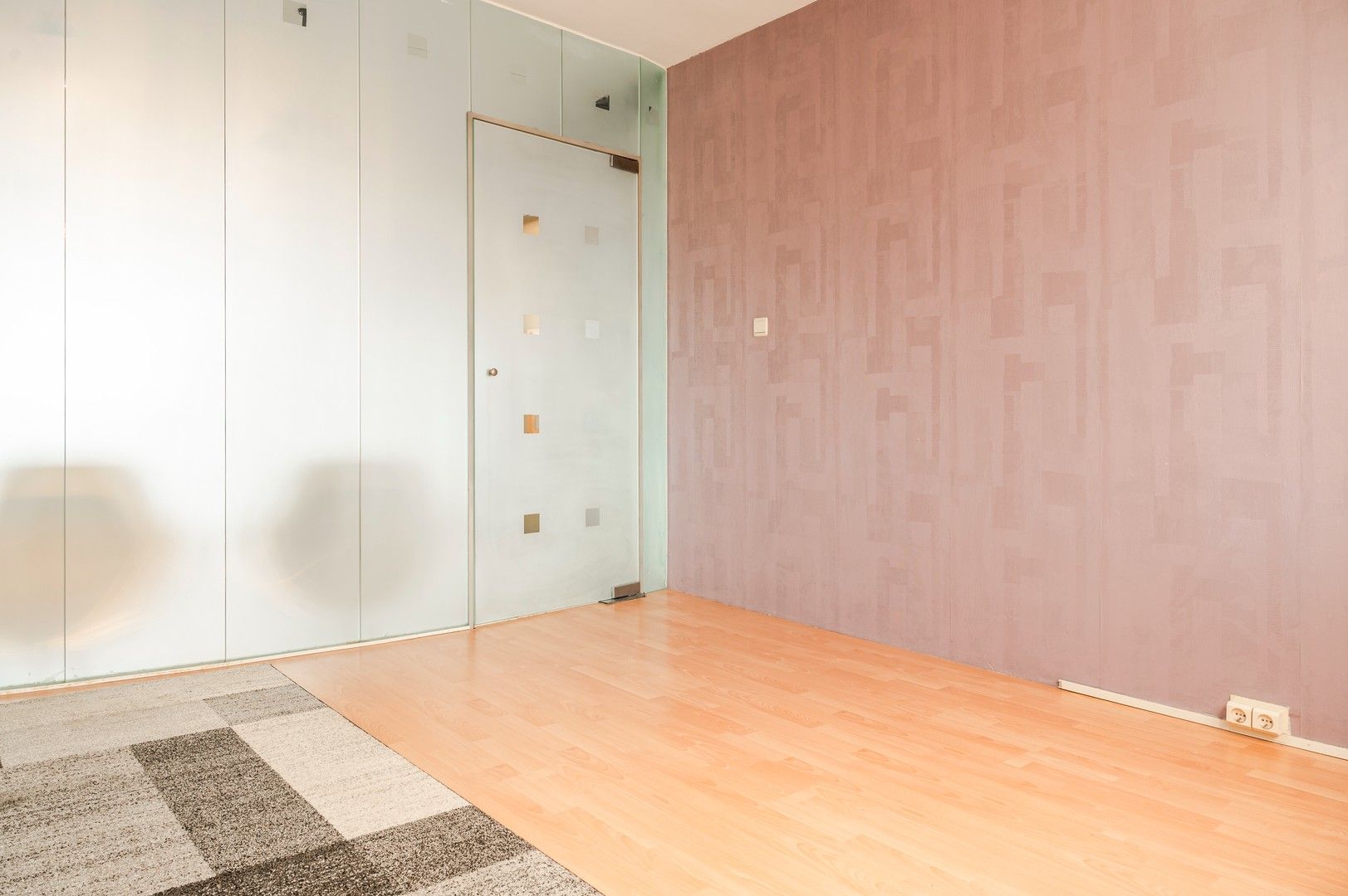 Op te frissen appartement met 2 slaapkamers foto 11