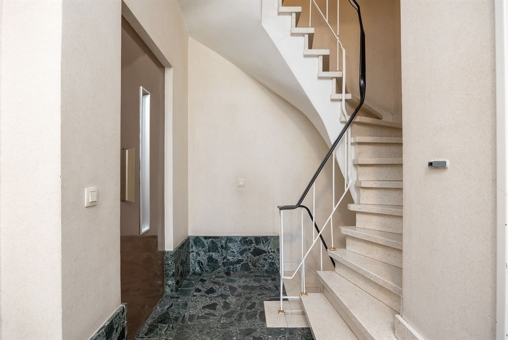 Te renoveren appartement met autostaanplaats foto 20