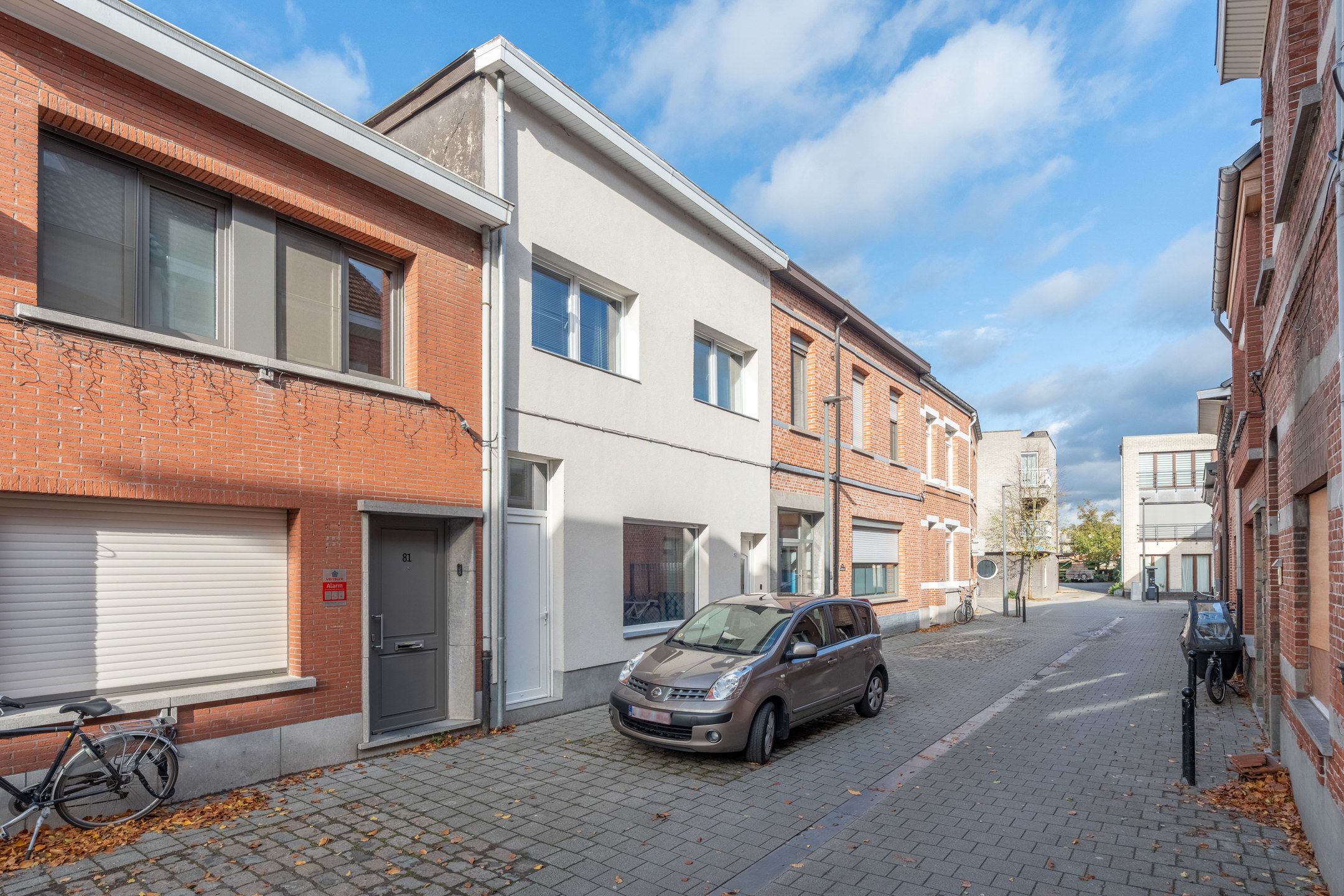 Recent gerenoveerde woning met 4 slpks en zij-ingang! foto 29