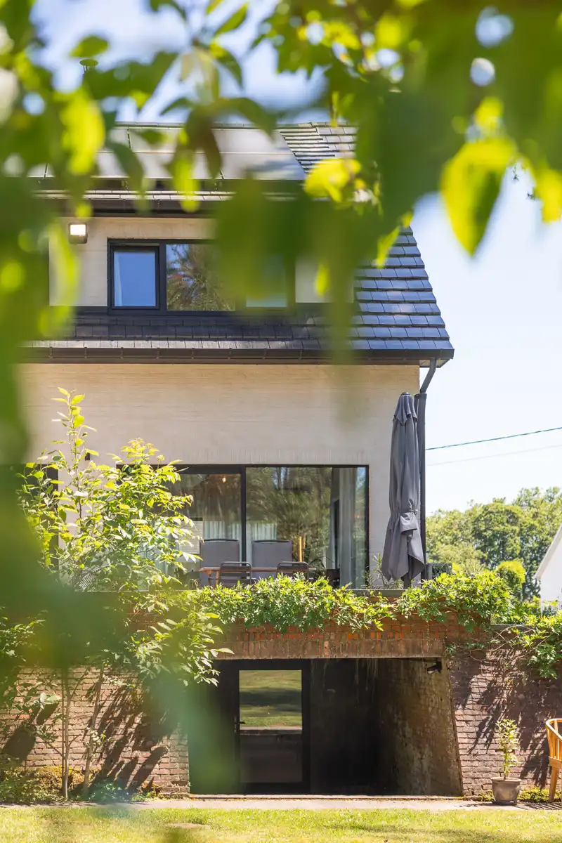 Buitenkans: gerenoveerde topwoning op prachtig perceel van 2.290 m² foto 24