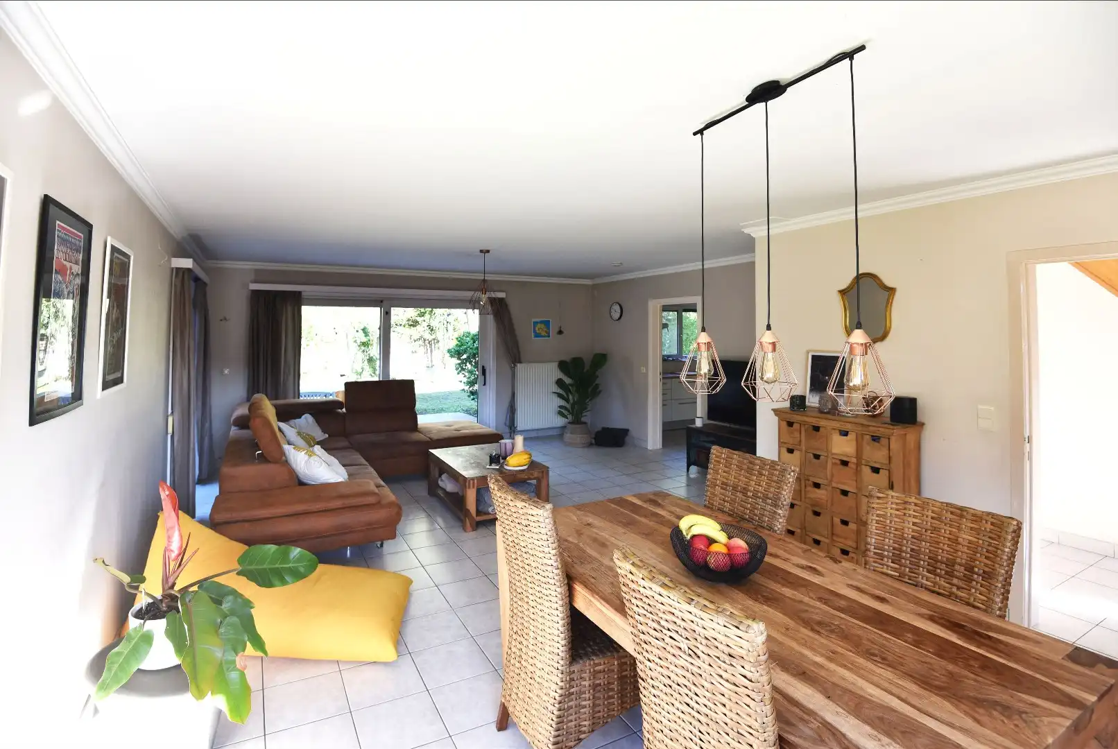 Open bebouwing met 3 slpks, dubbele garage en tuin te Eeklo foto 4