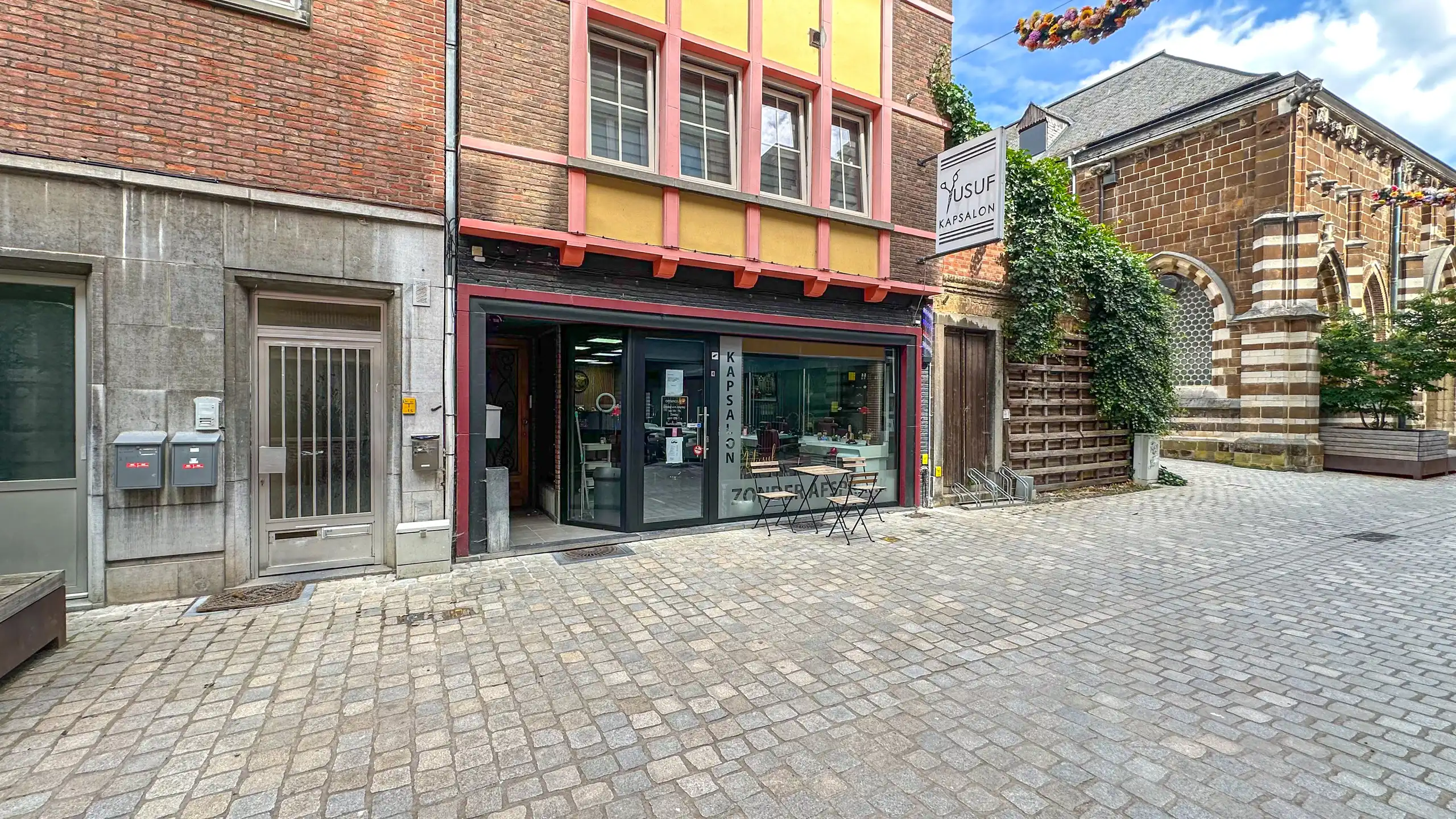 Vernieuwde Kapperszaak op topligging in het Hart van Diest! foto 3