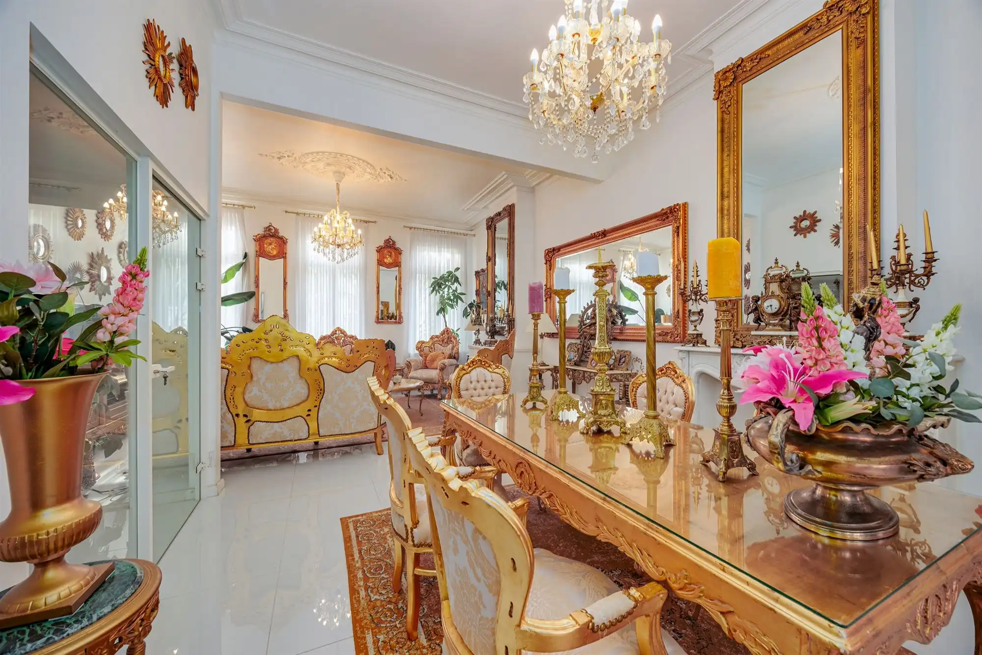 Ruime herenwoning met 5 slk + 4 badk met tuin en terras  foto 9