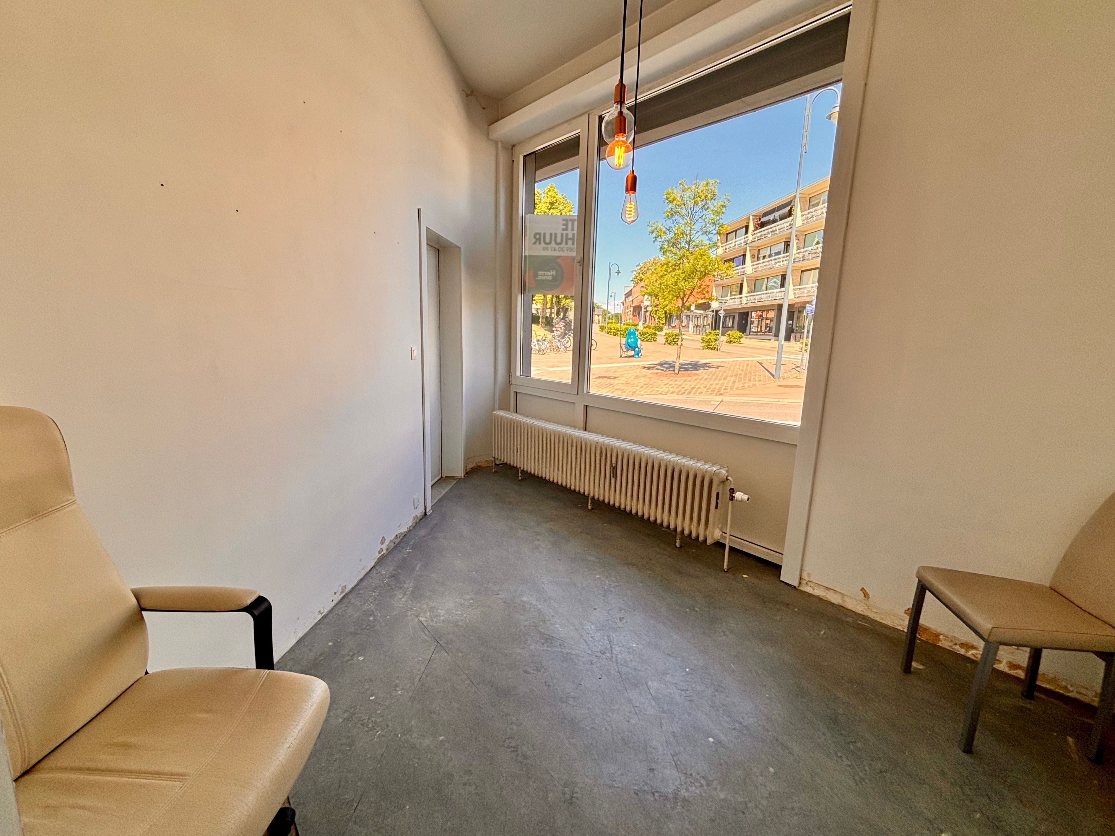 Handelspand te huur in het hartje van Zutendaal foto 8