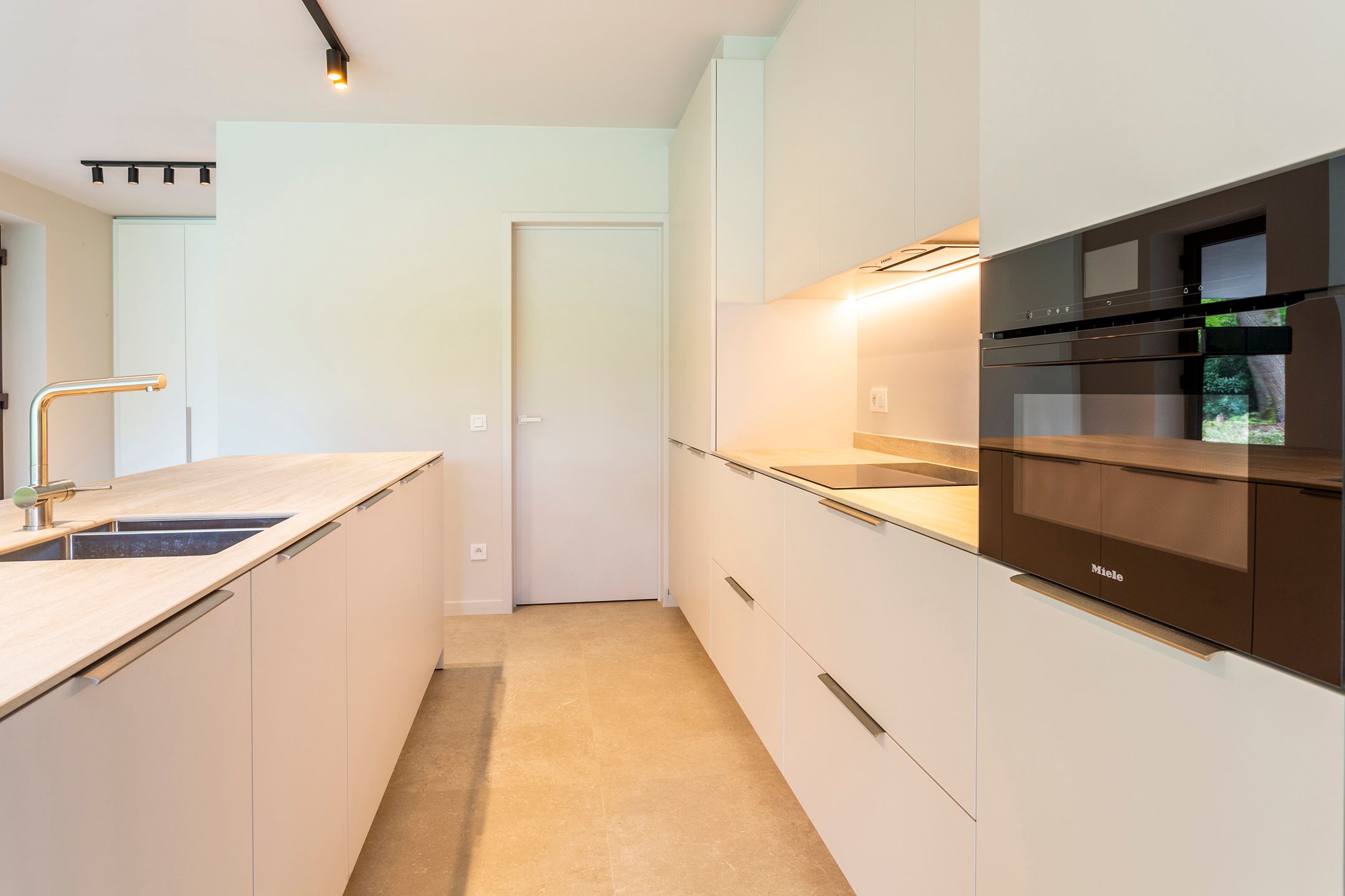 nieuwbouw luxevilla met riante tuin foto 9