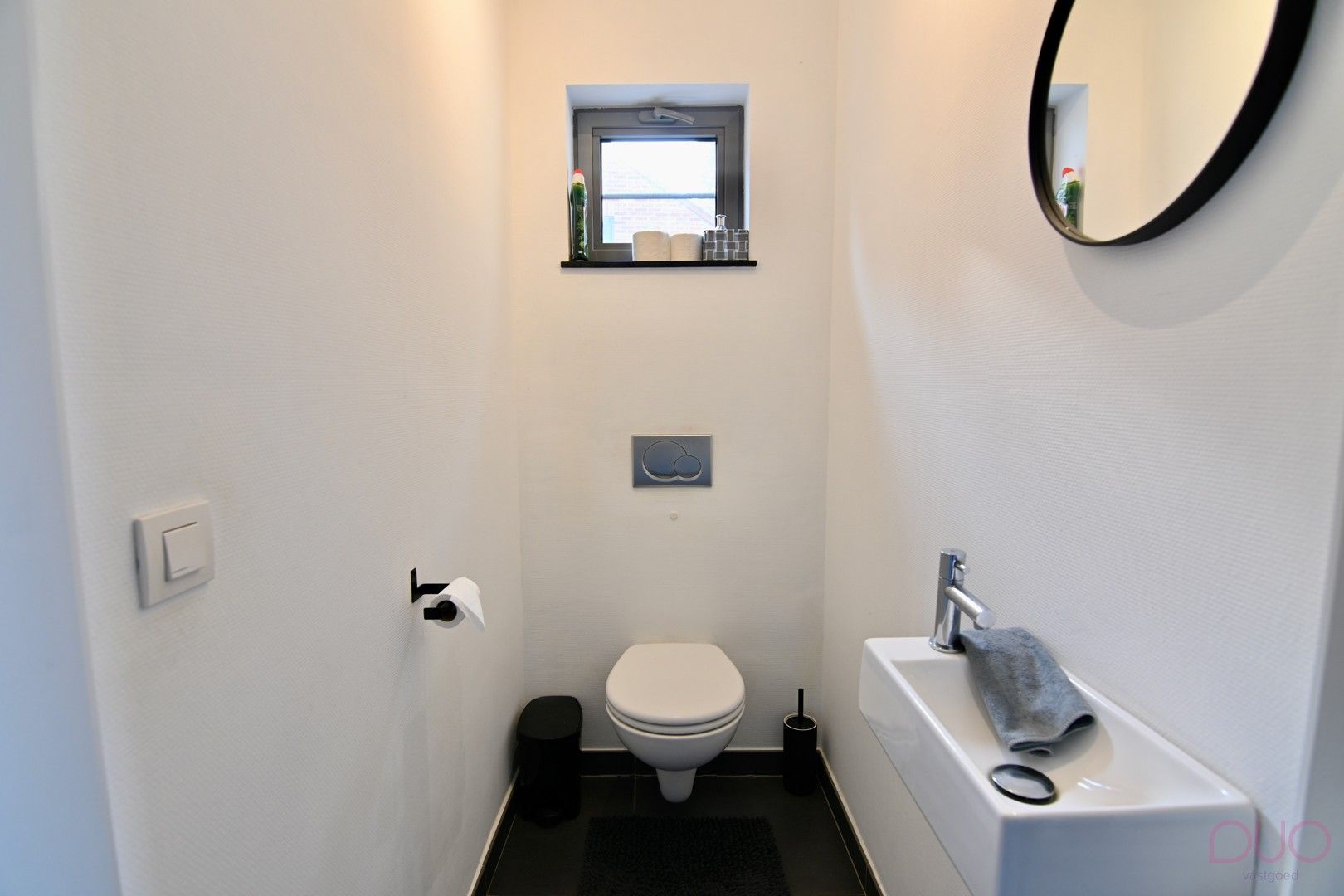 Knappe instapklare villawoning met vijf slaapkamers, verwarmd zwembad op 21a59ca foto 15