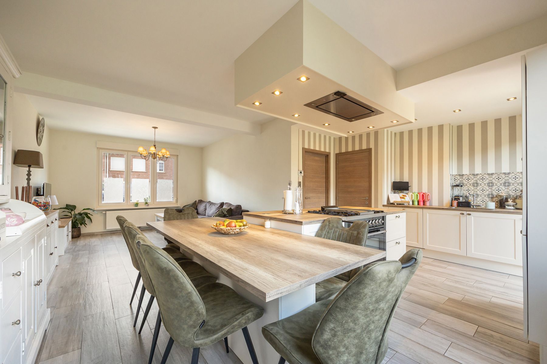 Gerenoveerde woning met zeer gunstig EPC B, in het centrum van Ekeren! foto 7