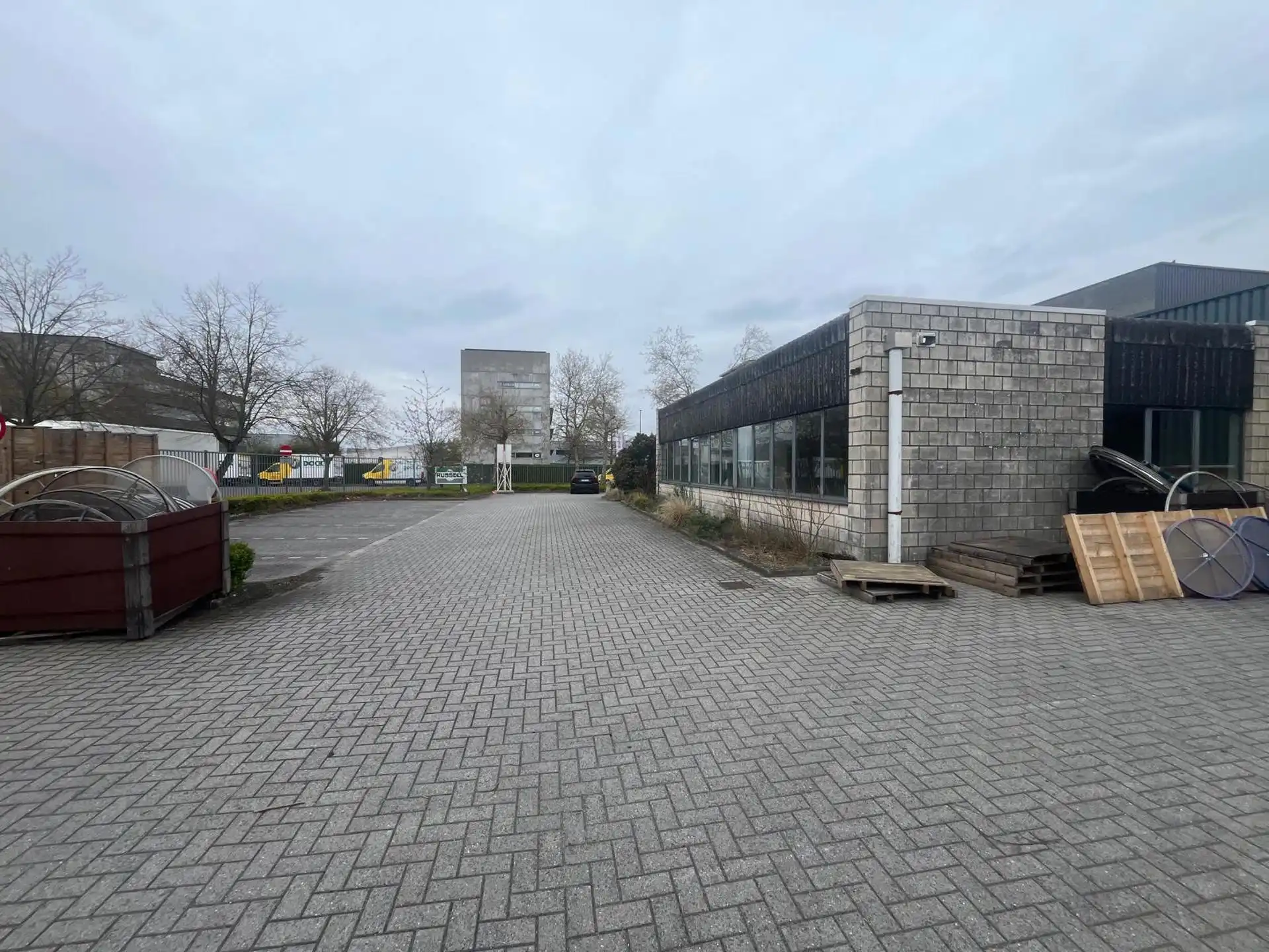 Bedrijfsgebouw magazijn met kantoren Mechelen-Noord foto 16