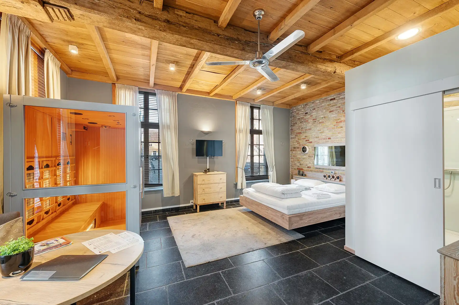 Historisch, uitzonderlijke woning met ongekend potentieel te Damme foto 3