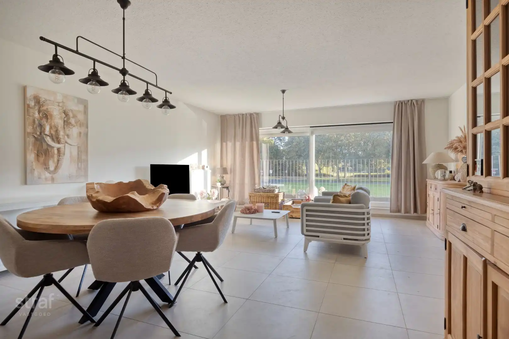 TE HUUR: Zonnig appartement op Linkeroever inclusief autostaanplaats foto 2