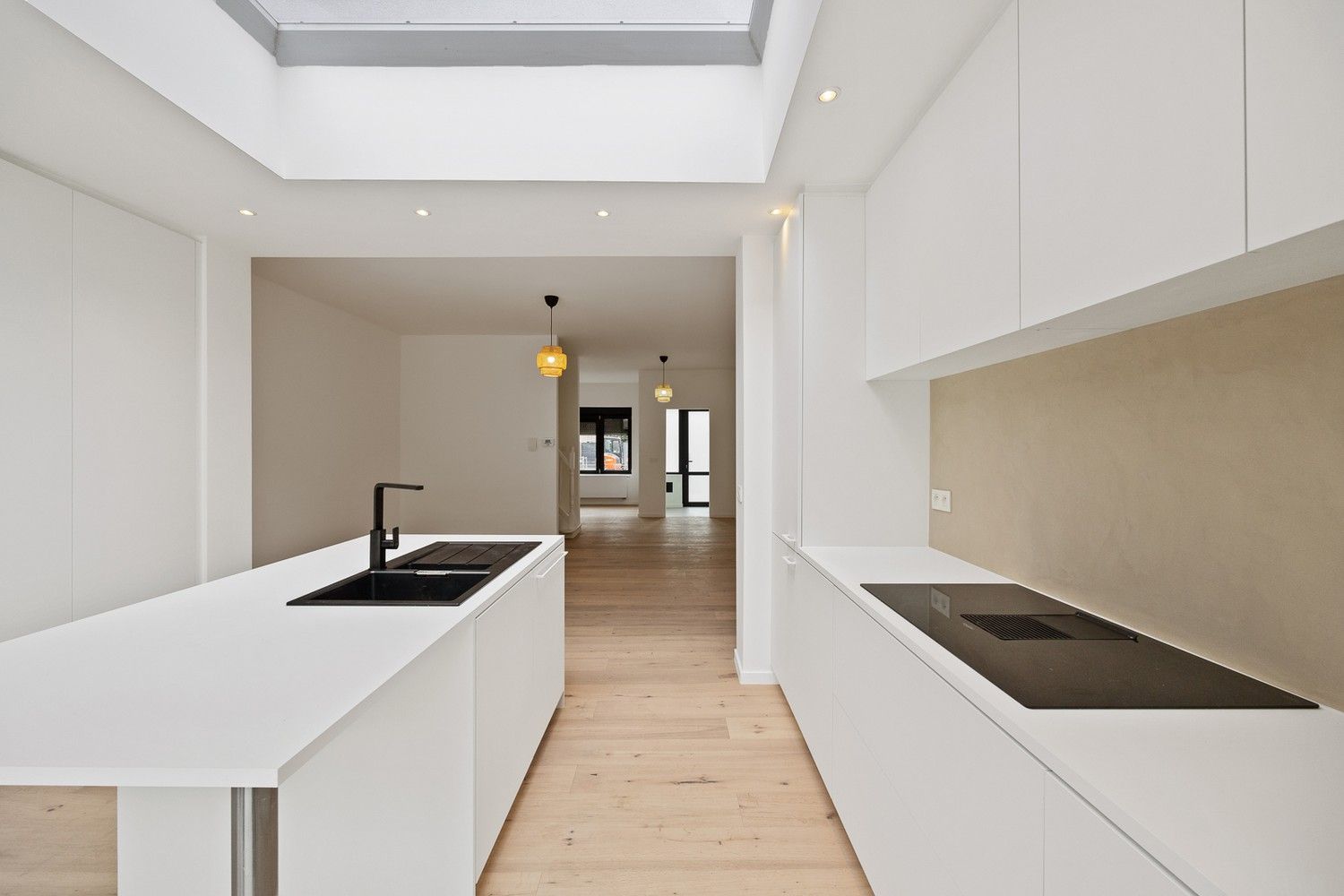 Kwalitatief in 2025 gerenoveerde eengezinswoning (±160m²) met 4 slaapkamers en een prachtige stadstuin - Zeer lage EPC-score! foto 8
