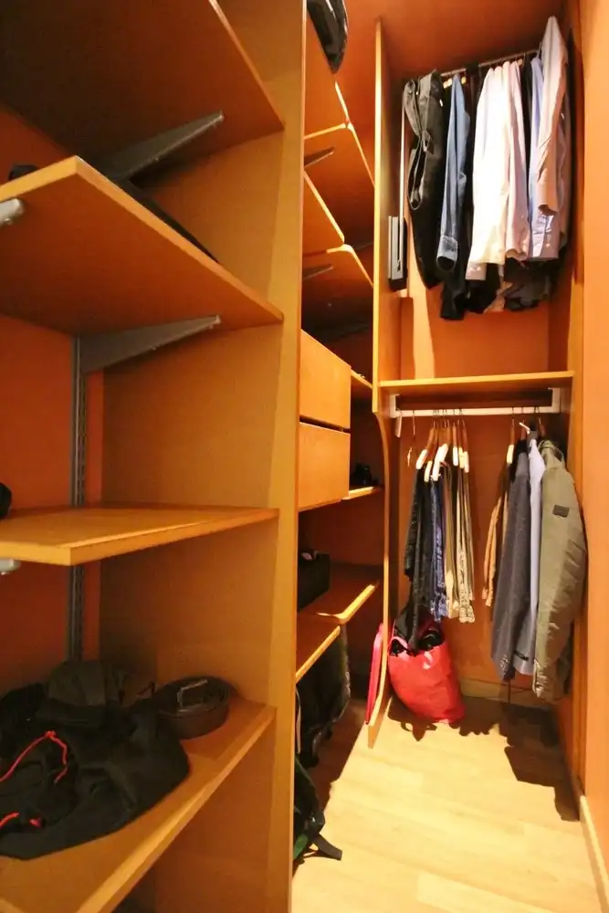 Gezellige triplex op toplocatie met 2 slaapkamers, terras en ondergrondse autostaanplaats foto 19