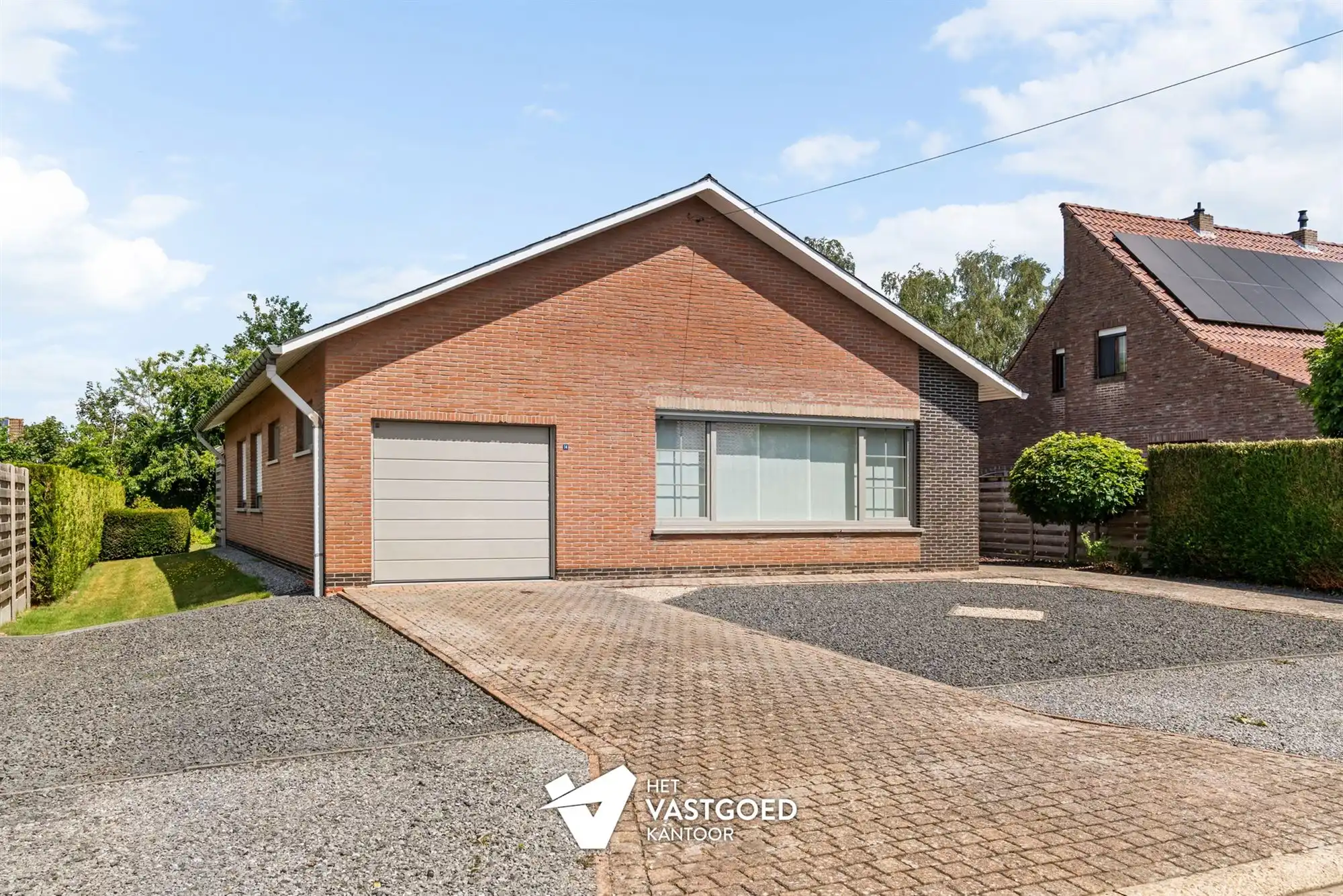 INSTAPKLARE GELIJKVLOERSE WONING OP RUSTIGE LIGGING foto {{pictureIndex}}