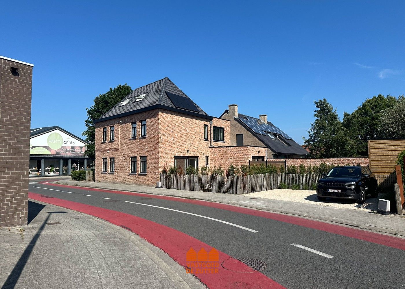Volledig gerenoveerde halfopen bebouwing foto 13