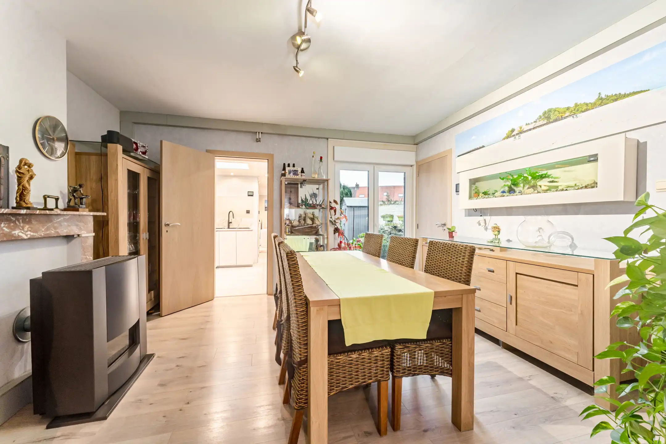 Halfopen bebouwing met 3 slpks en ruime tuin te Assebroek foto 7