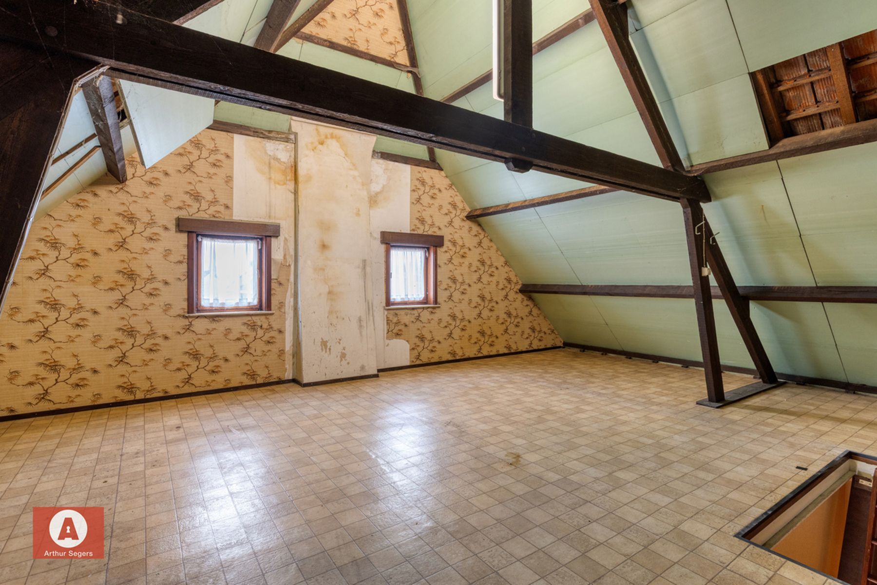 Gezinswoning mét karaktergevel & garage pal bij het centrum. foto 21