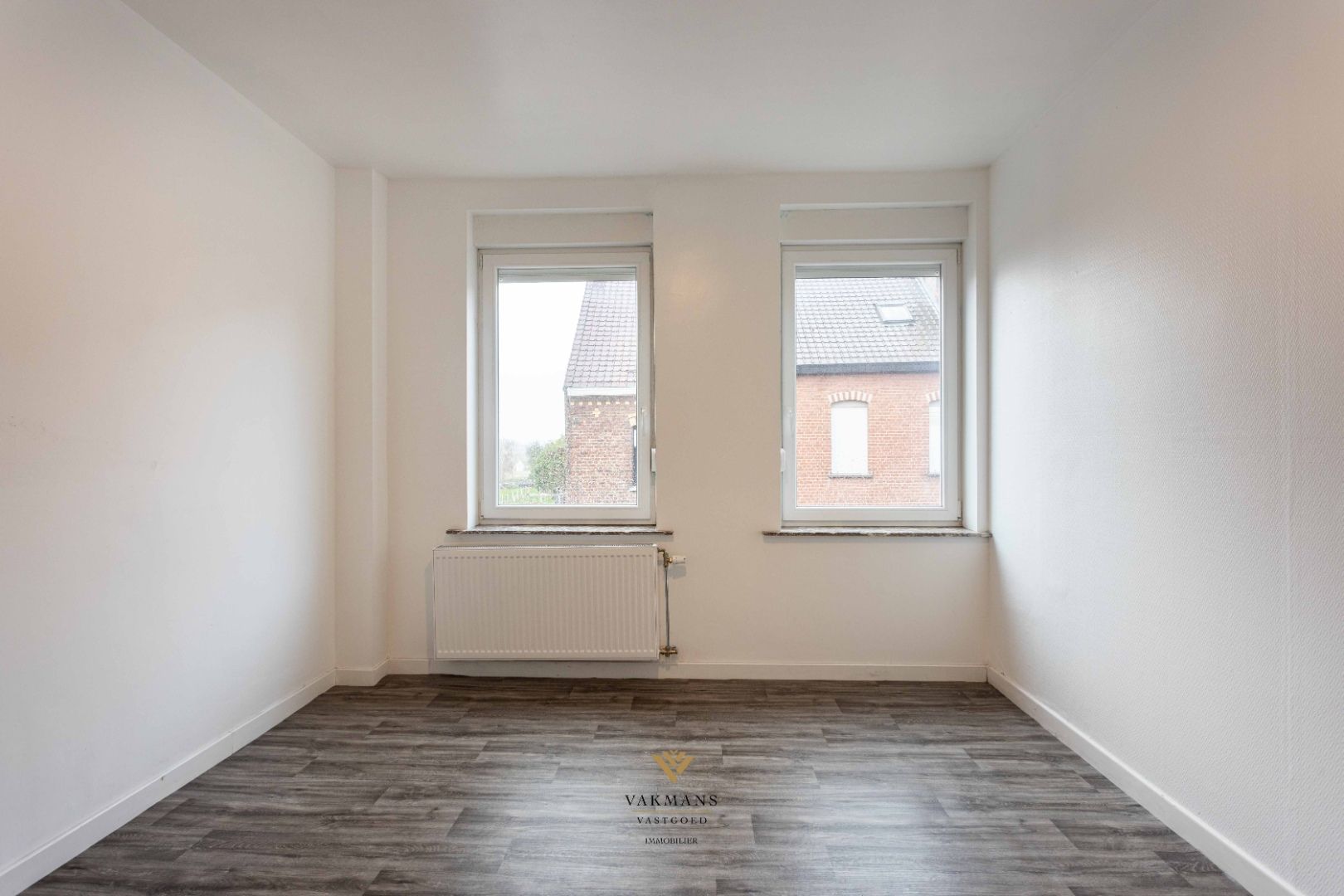 Ruime woning met 4 slaapkamers op rustige locatie foto 24