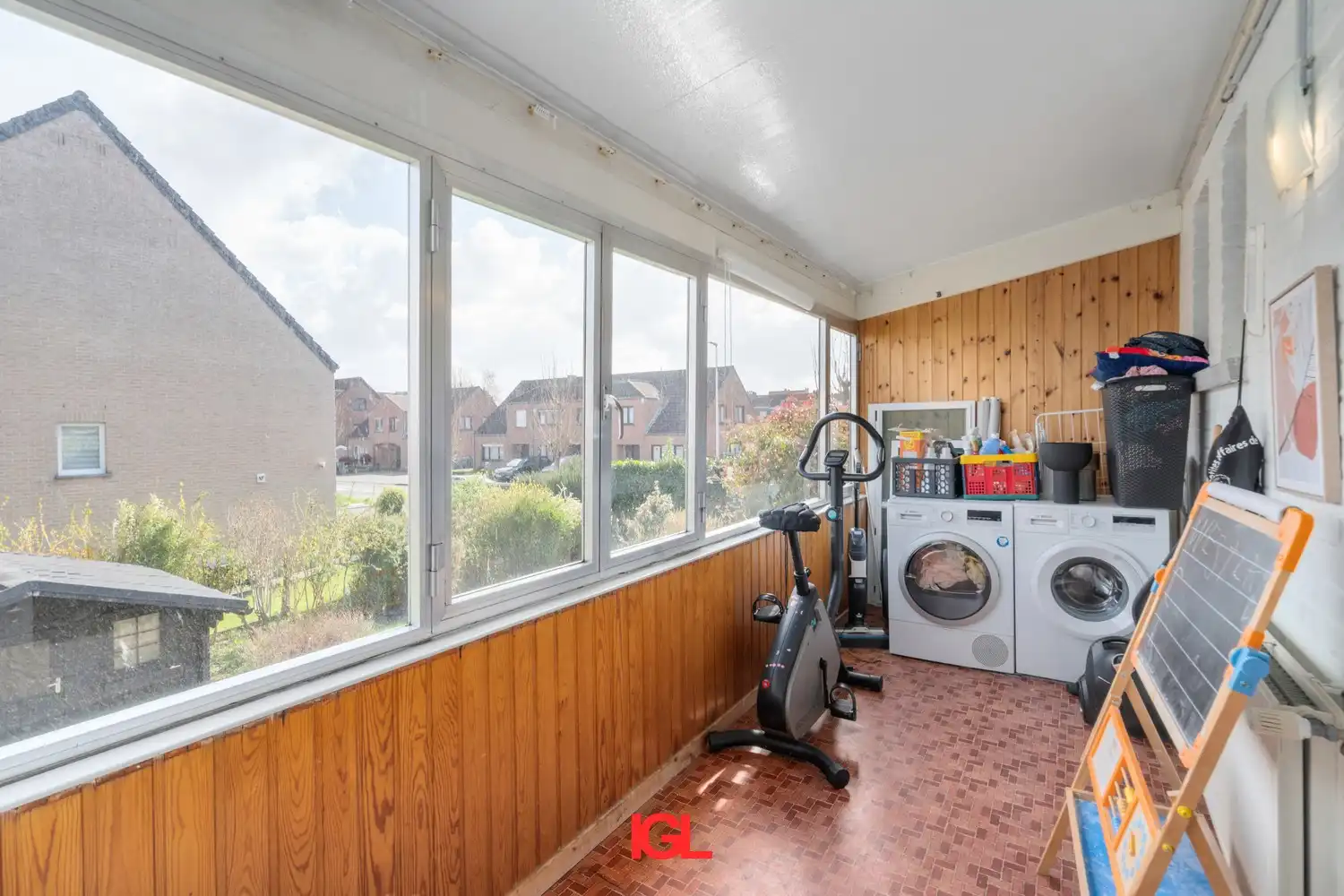 3 gevel woning met 2 slaapkamers, garage en tuin! foto 11