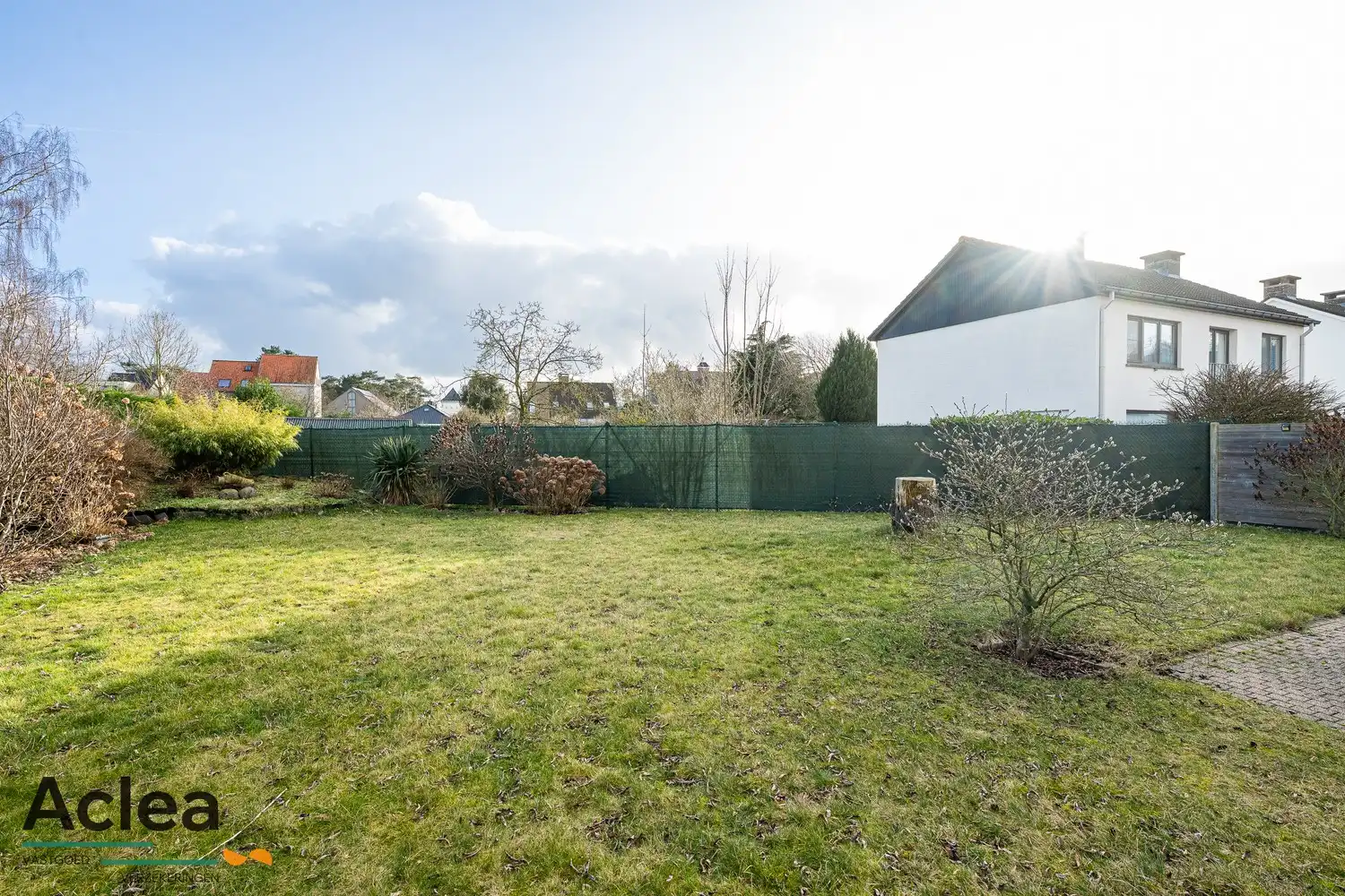 Ruime gezinswoning op een mooi perceel in de Witte Wijk foto 31