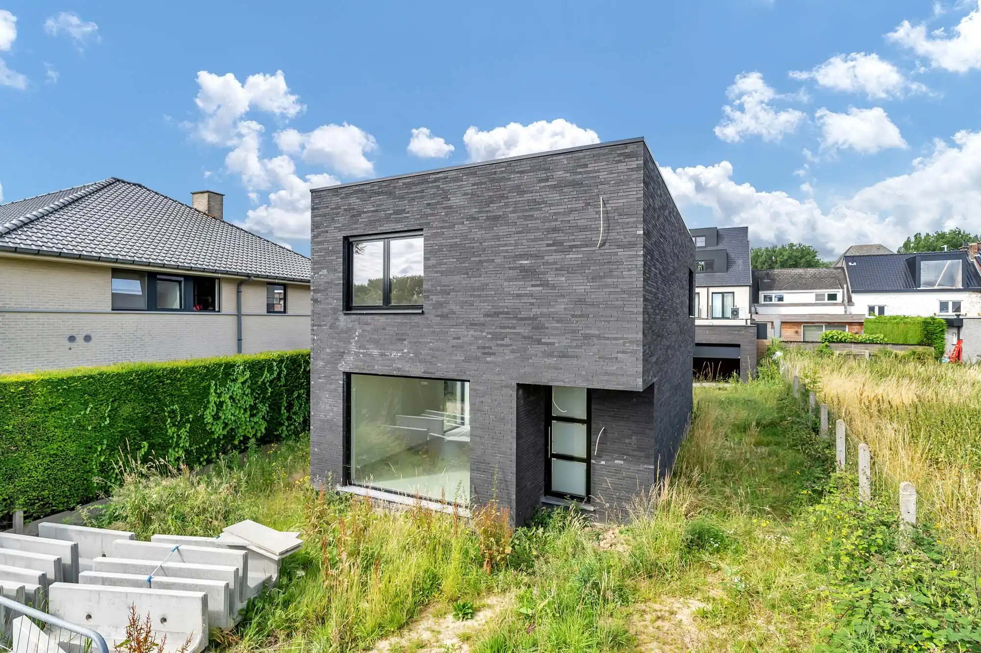 Nieuwbouwwoning op een rustige locatie in Heldergem foto {{pictureIndex}}