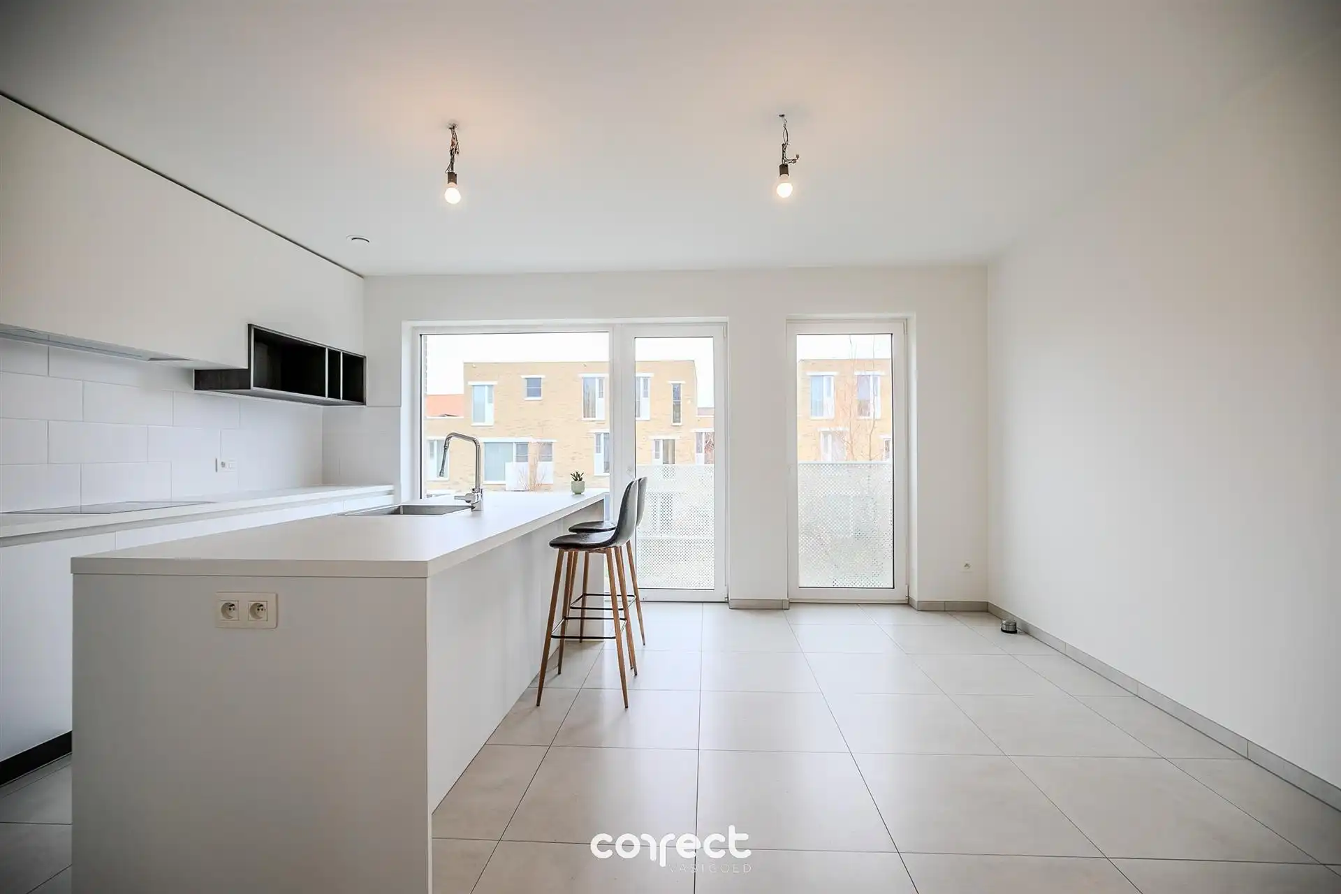 Rrecente beletagewoning met 3 slpkrs, garage en tuin. foto 6