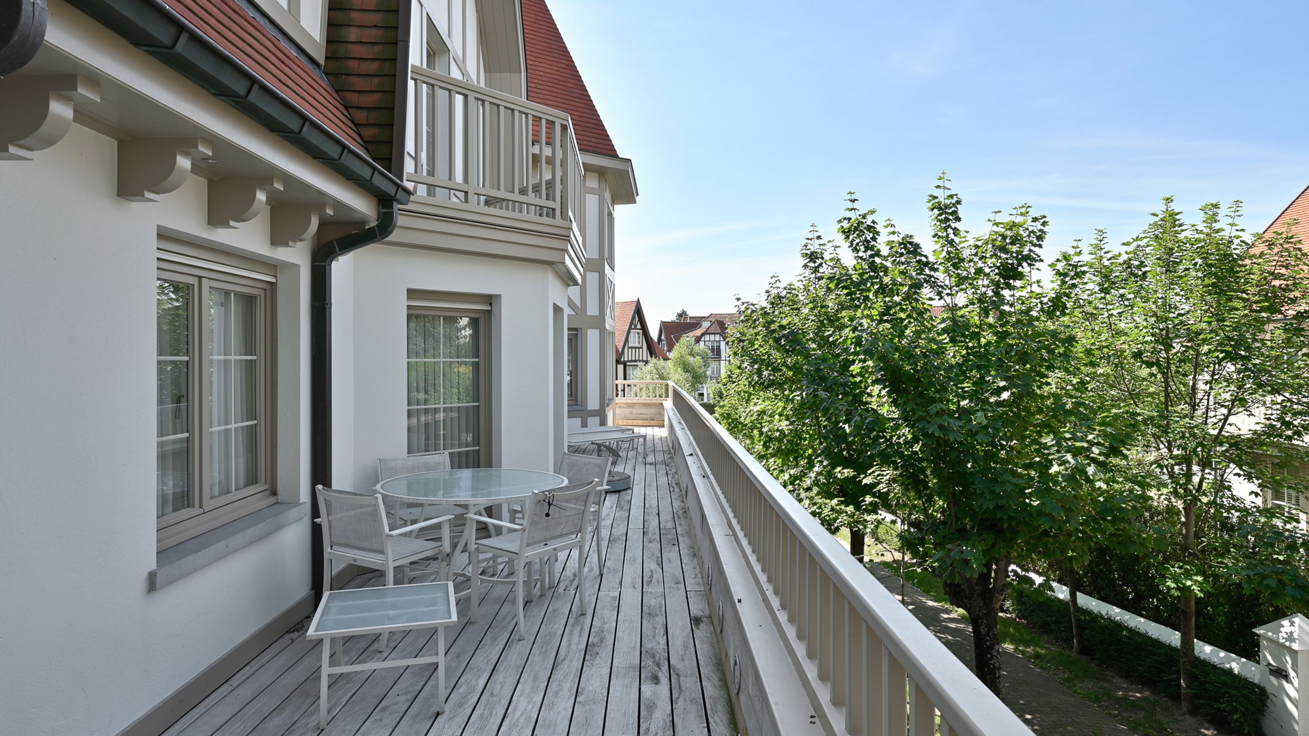 Prachtig HOEKAPPARTEMENT in een elegante villaresidentie... foto 11