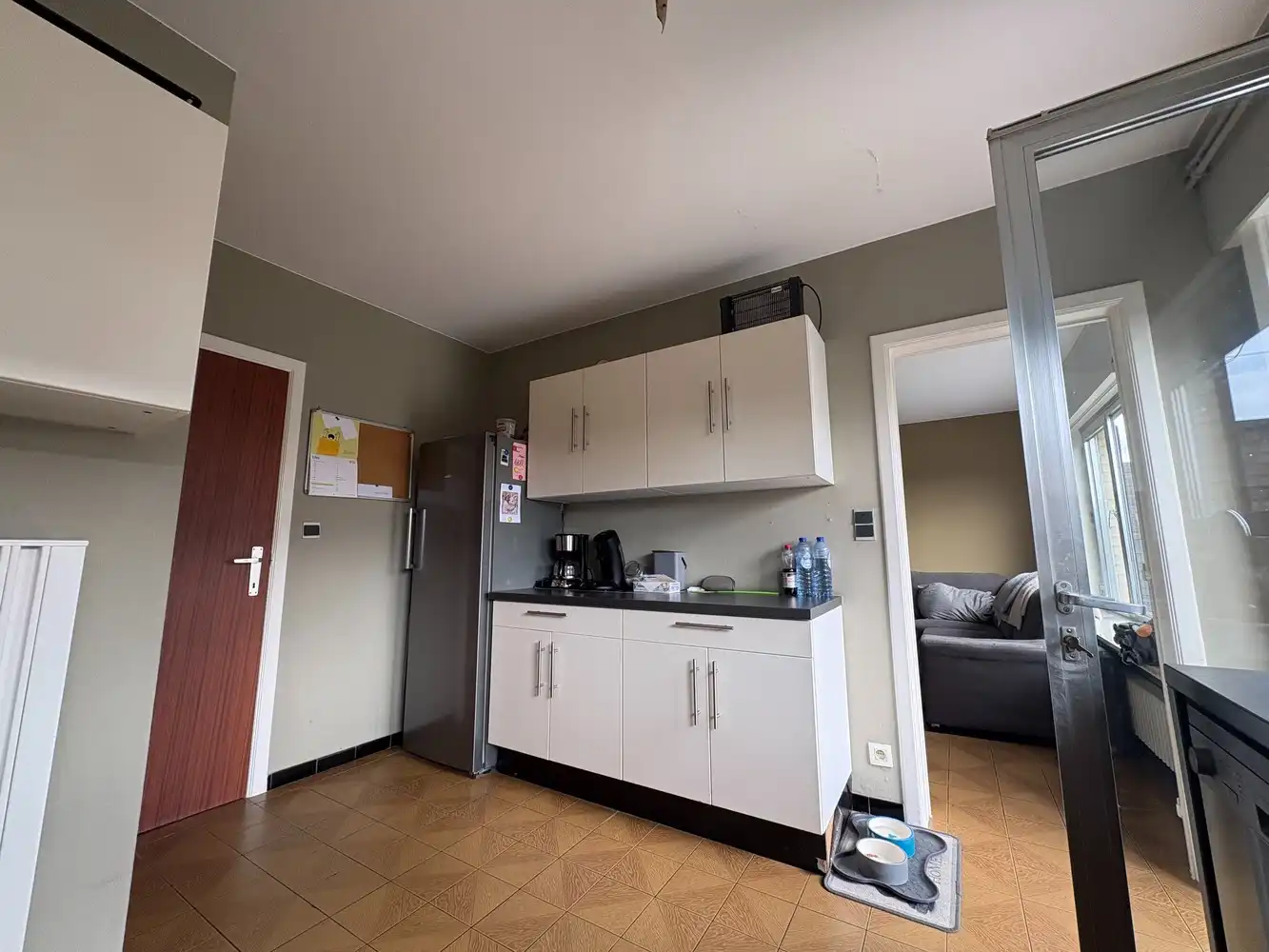Rustig gelegen woning met 4 slaapkamers en een garage foto 7