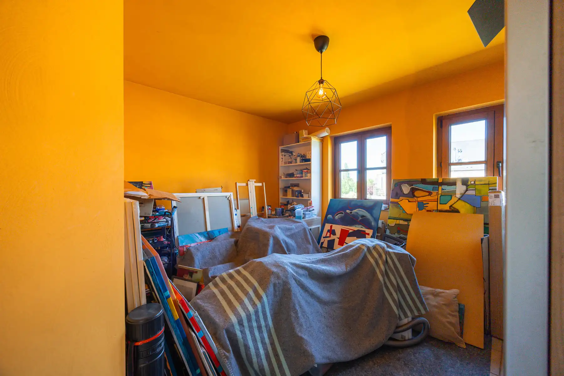 Rustig gelegen ruime villa in Spaanse stijl met grote tuin foto 25