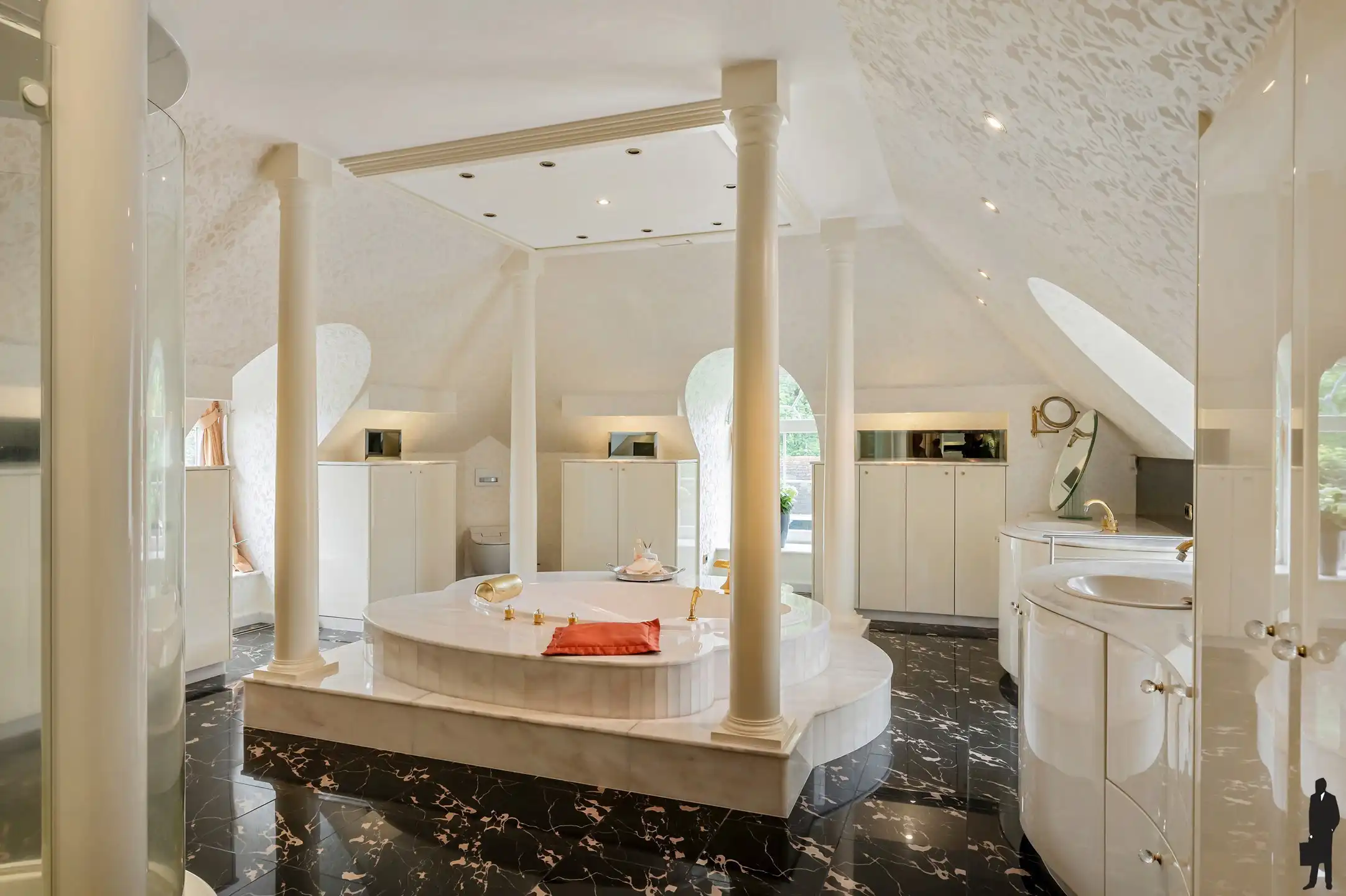 Exclusieve stijlvilla met binnenzwembad, wellness en hoogwaardige afwerking op toplocatie te Essen foto 34