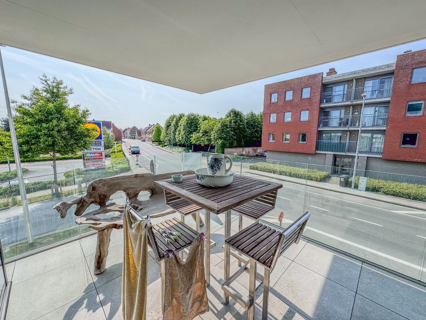 Recent appartement met 2 slaapkamers en ruim terras, autostaanplaats en extra berging. foto 15