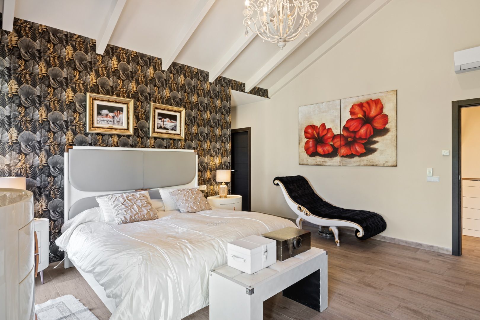 SCHITTEREND GELEGEN VILLA NAAST CABOPINO GOLF foto 43