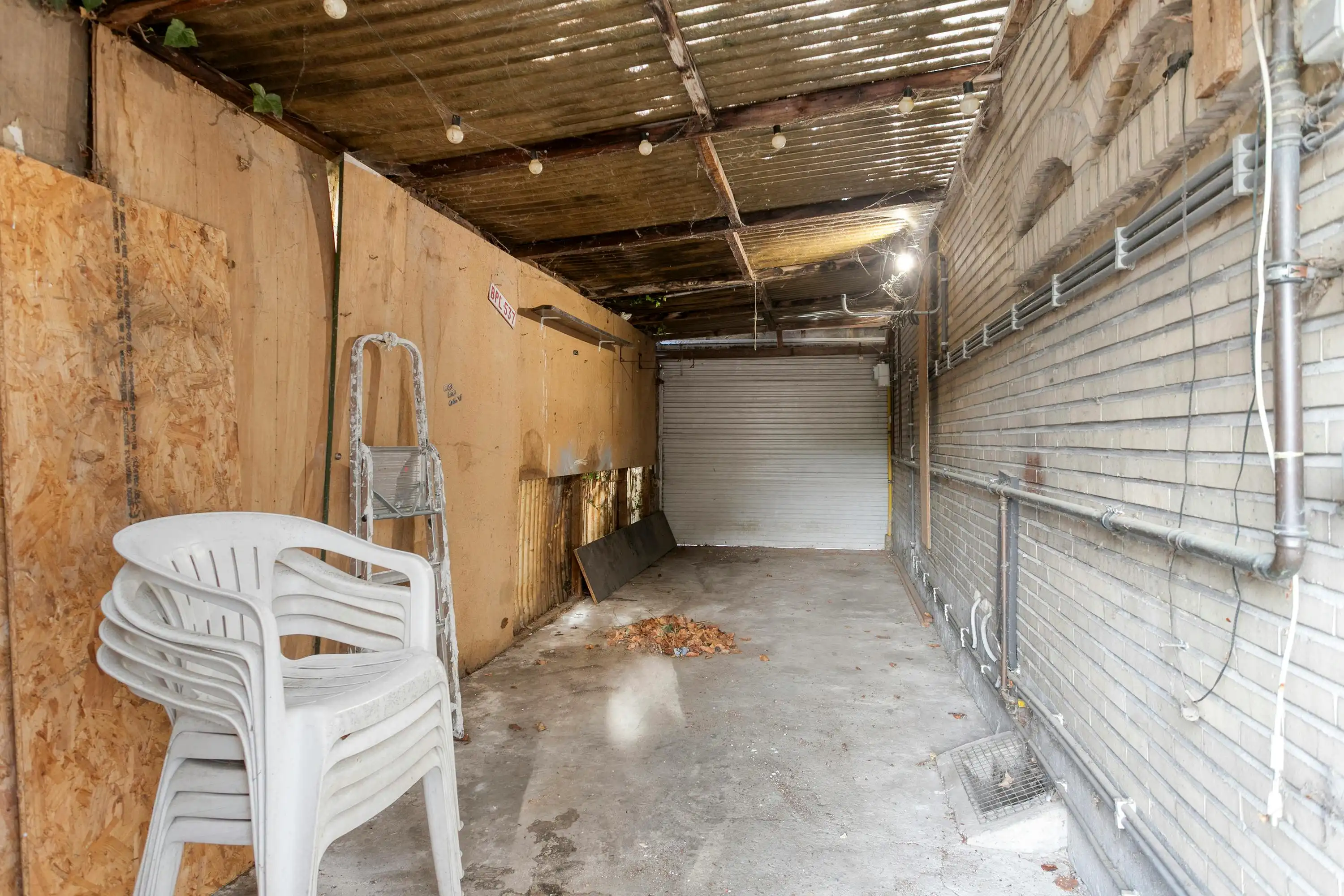 Karaktervolle woning met tuin en garage in centrum Roeselare foto 16