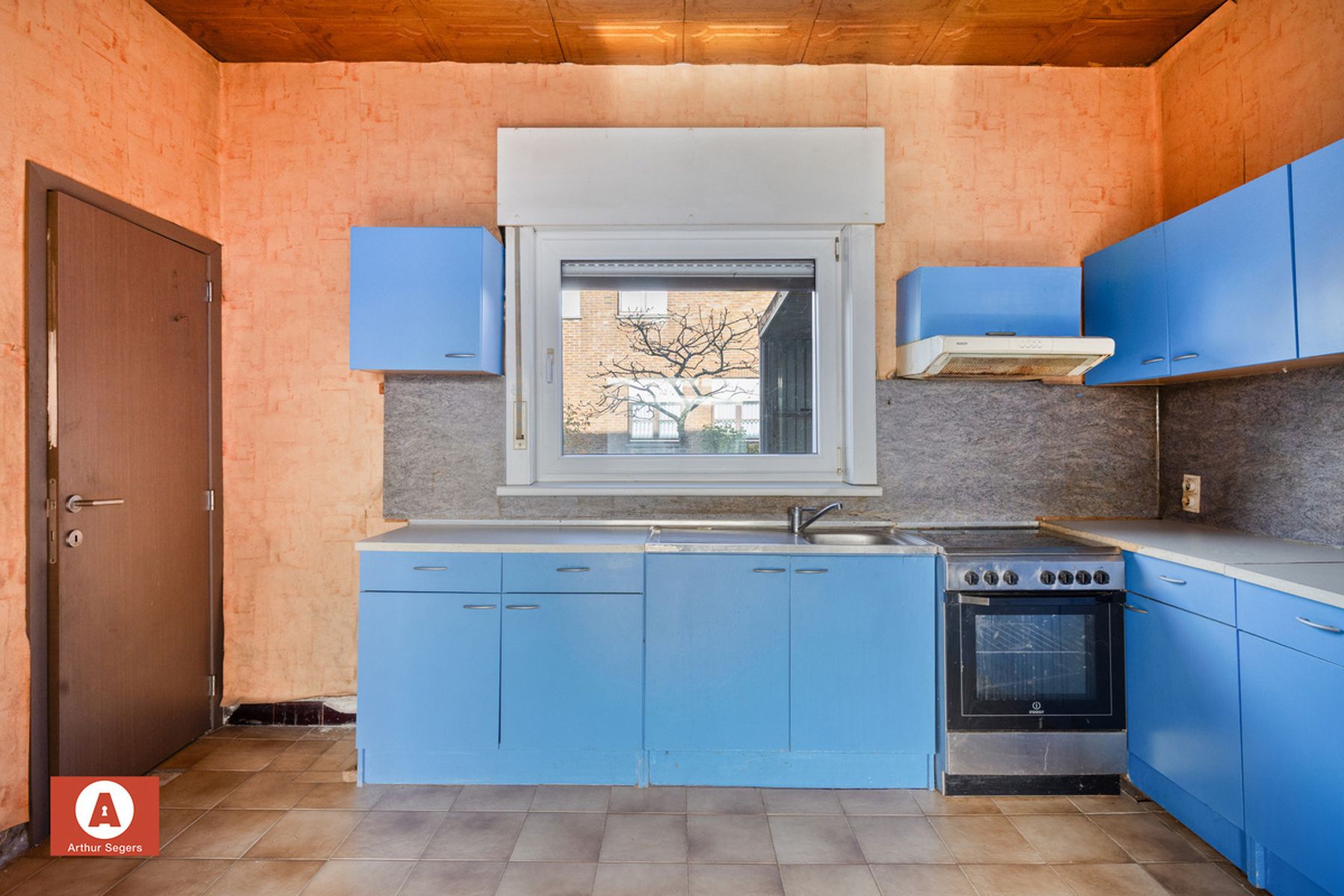 Landelijk gelegen renovatieproject op zuidgericht perceel foto 9