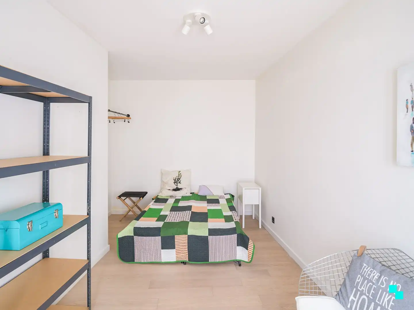 Gerenoveerd appartement met 2 slaapkamers en koer nabij Gent Dampoort foto 17