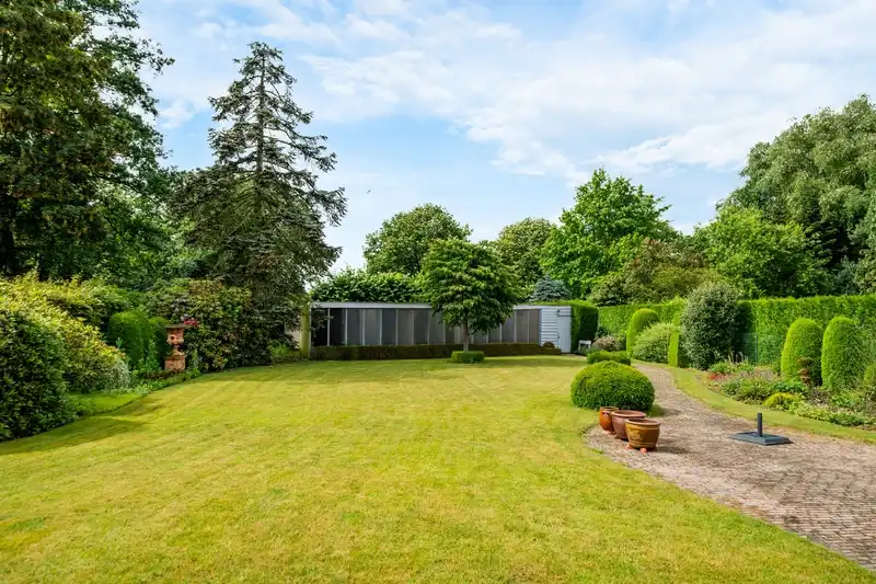 Karaktervolle villa op een perceel van 1.395 m² foto 16
