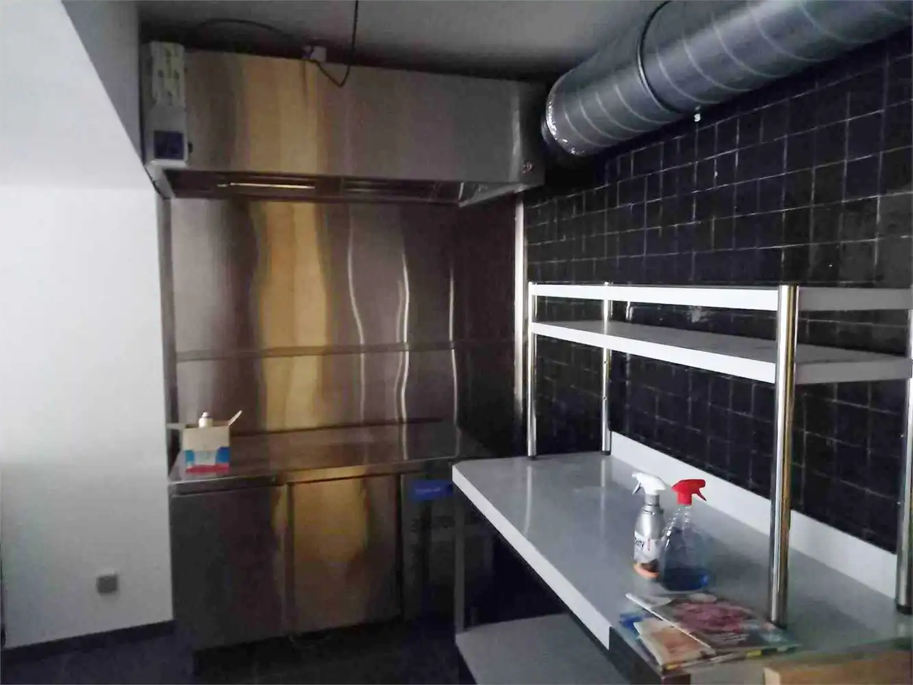 COMMERCIEEL GELIJKVLOERS HALLE BEESTENMARKT foto 6