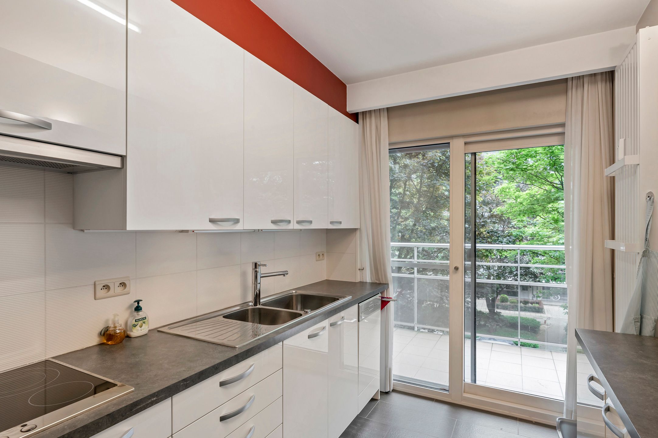 Prachtig appartement met twee slaapkamers foto 8